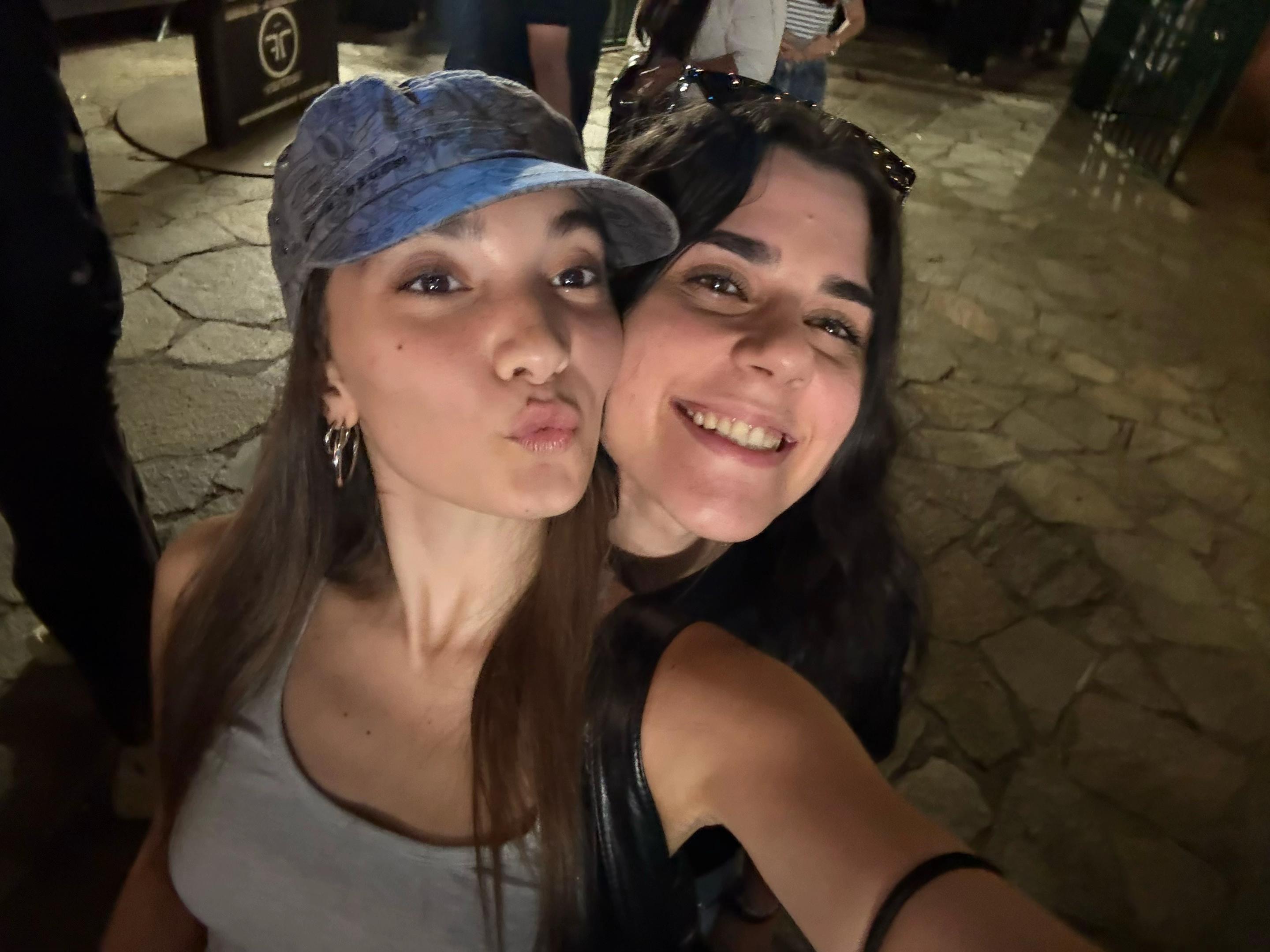 @Laura🌻💛