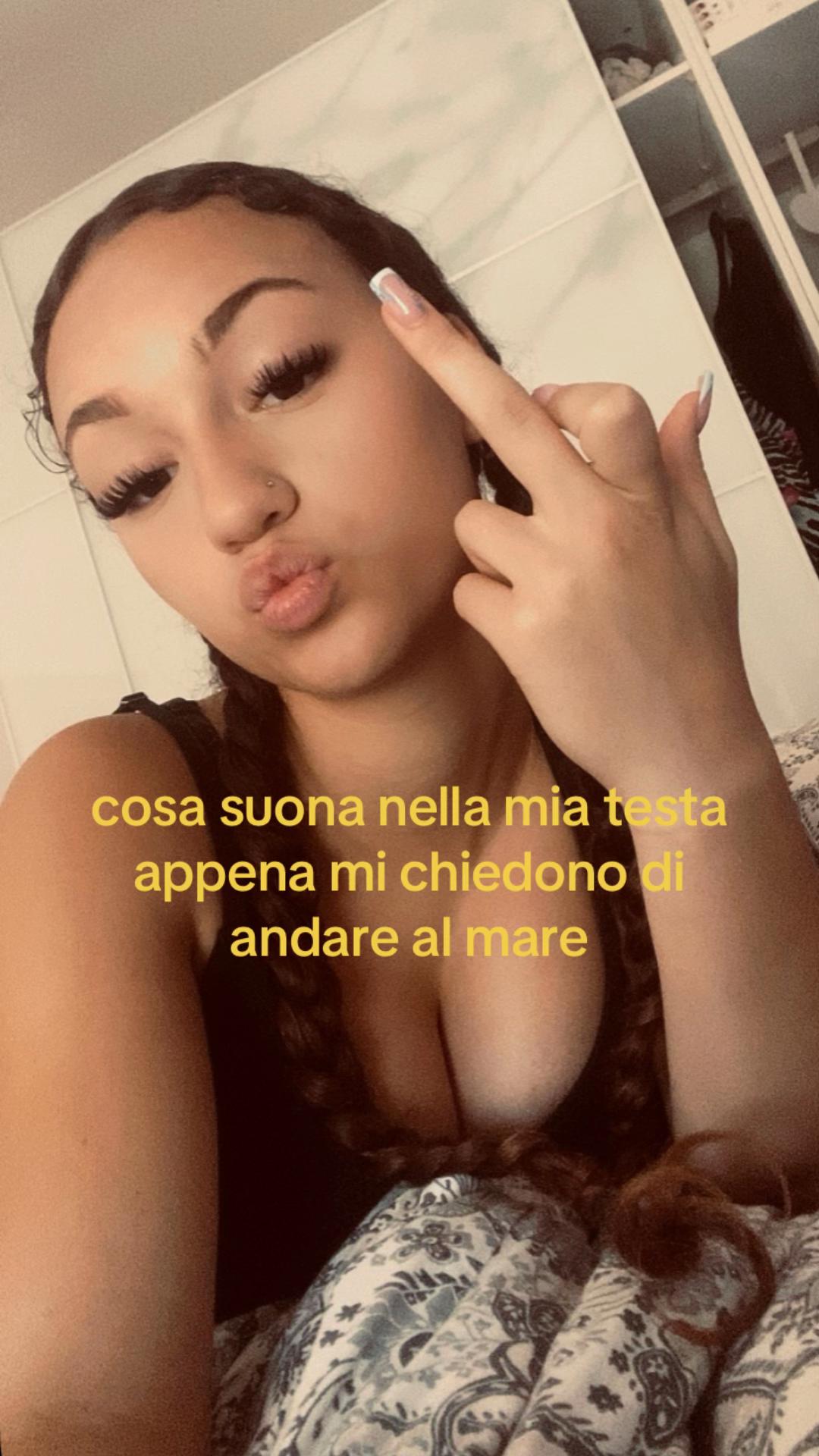 @𖣂