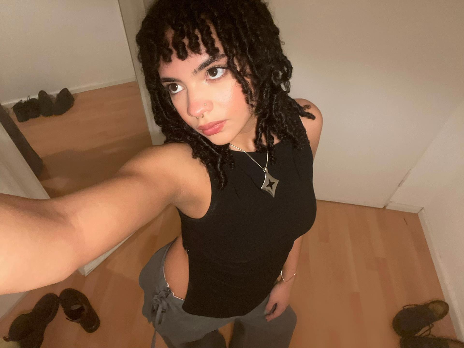 @peachesandcream