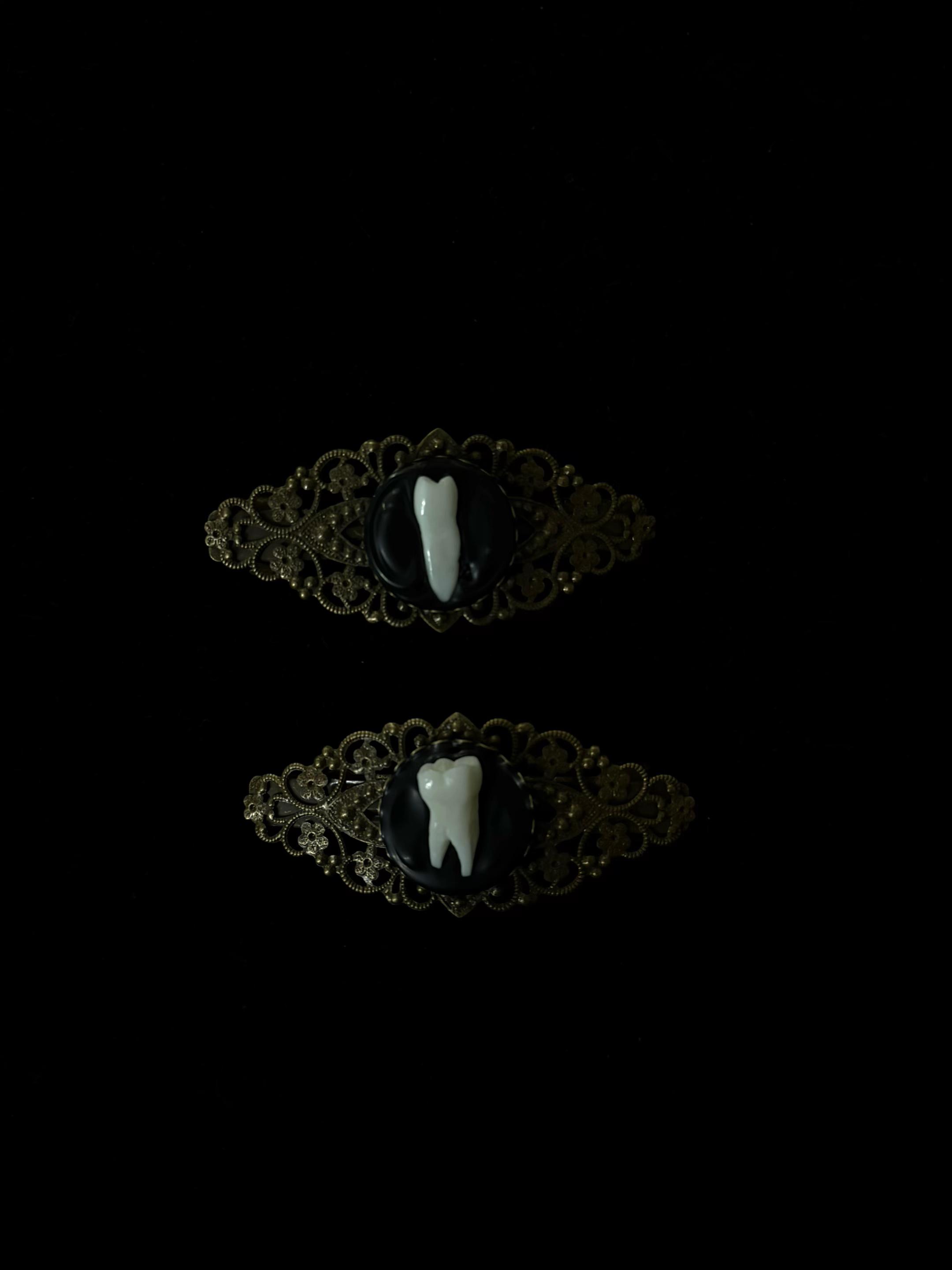 @♱⃓