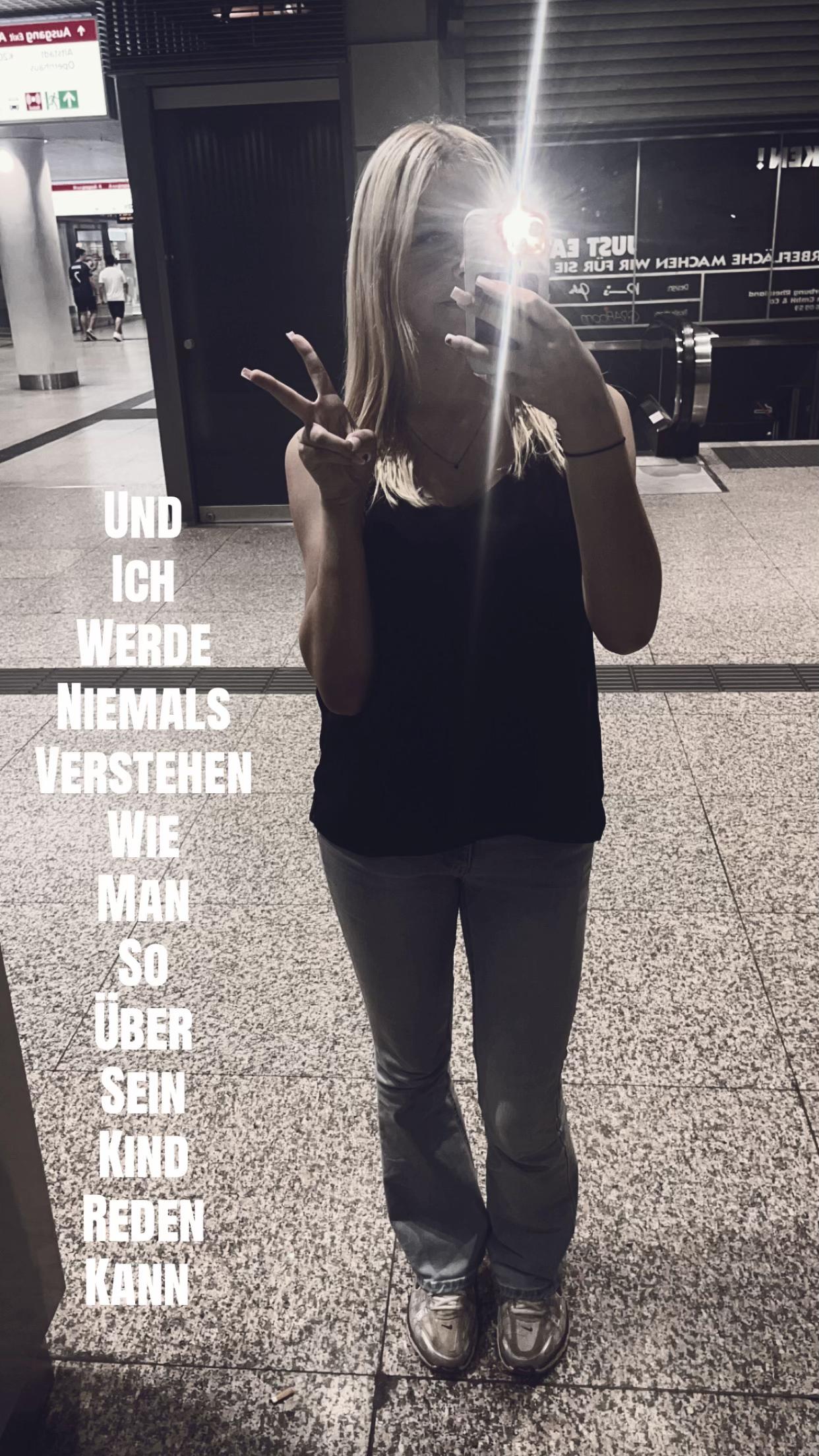 @𝐙𝐨𝐞