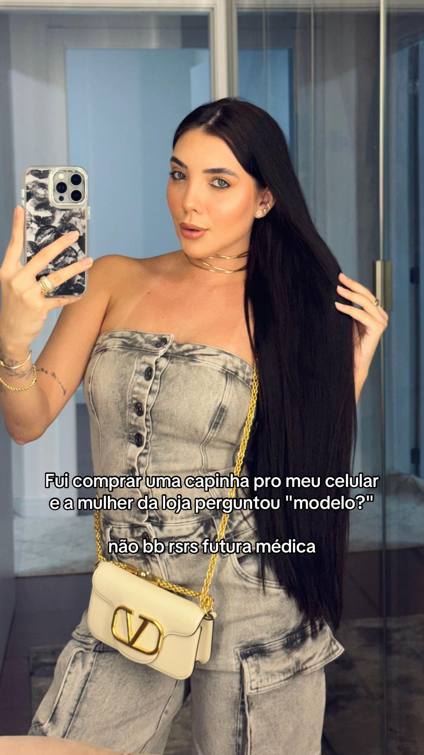 @BiaCandido