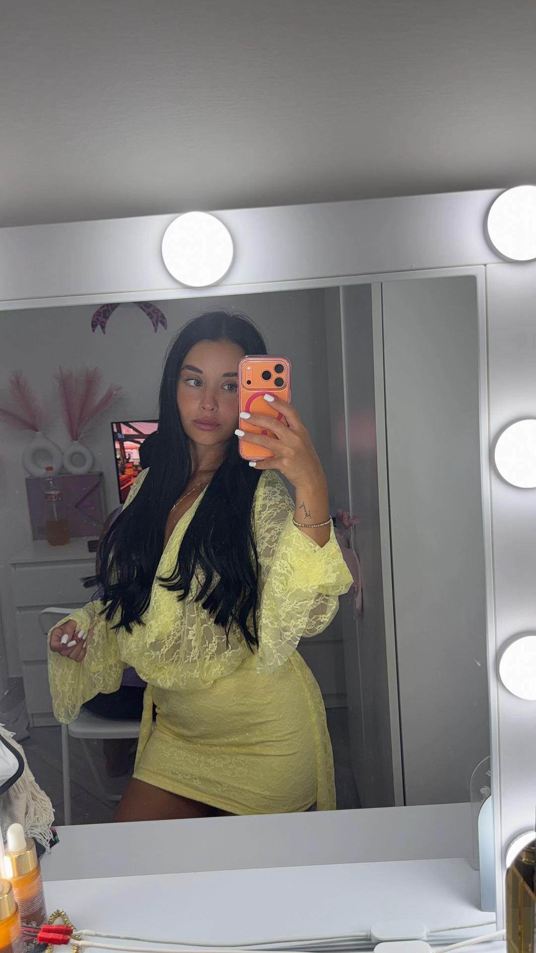@tonyesara