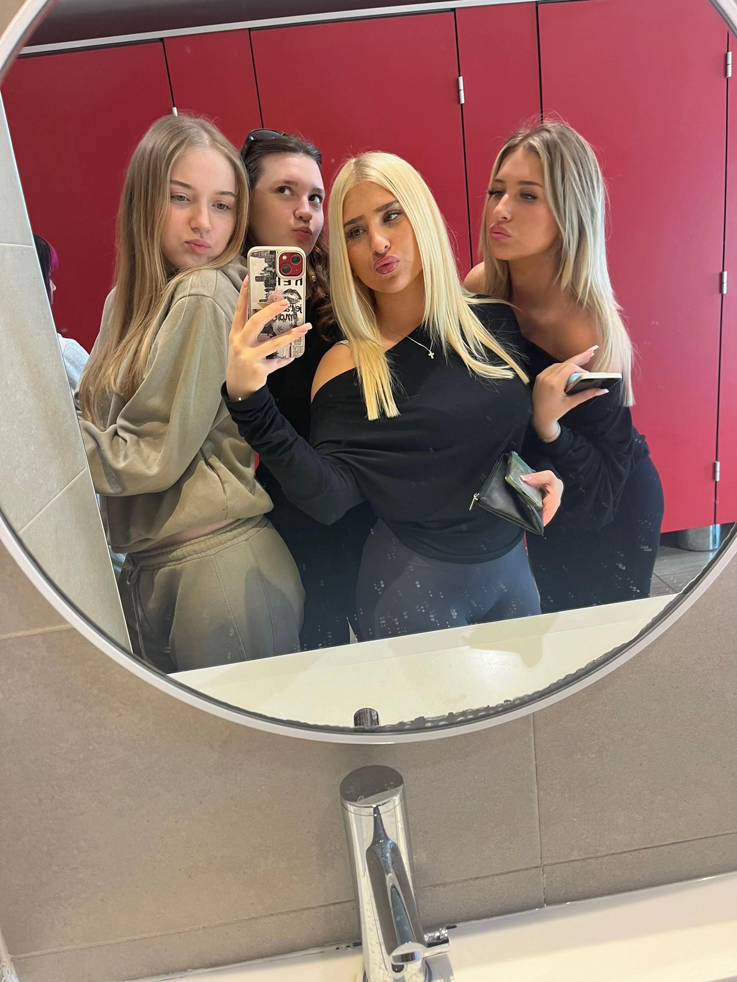 @elena