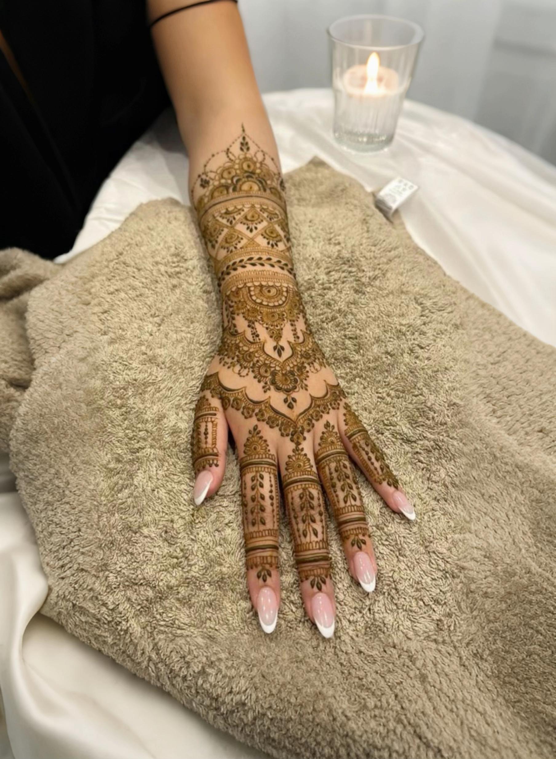 @Henna artist