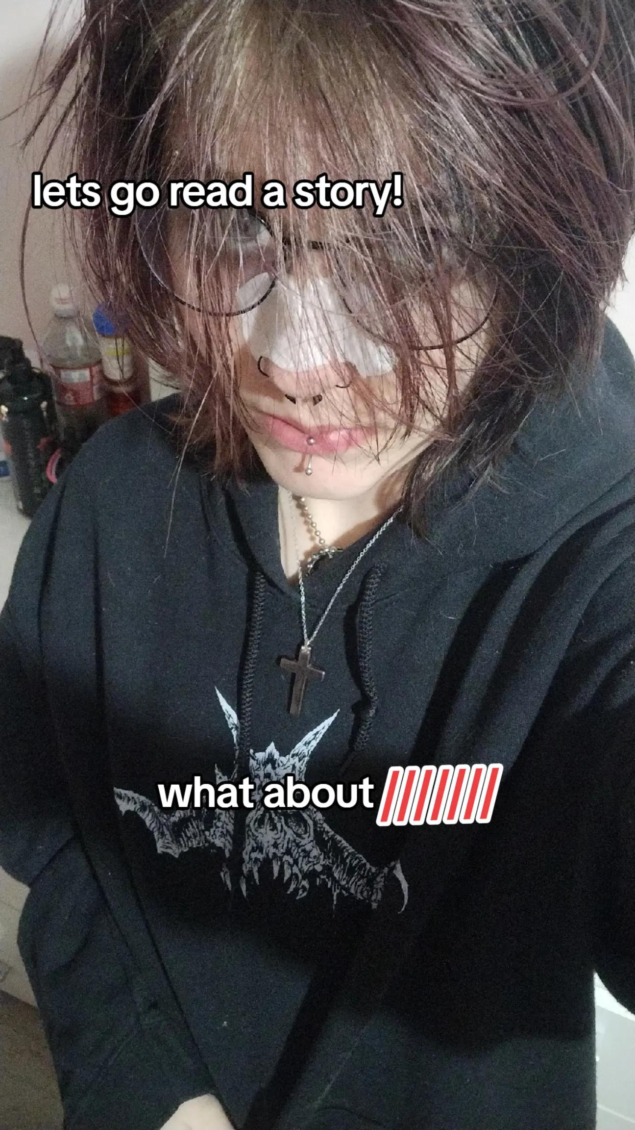 @💜Aaron🖤(he/him)