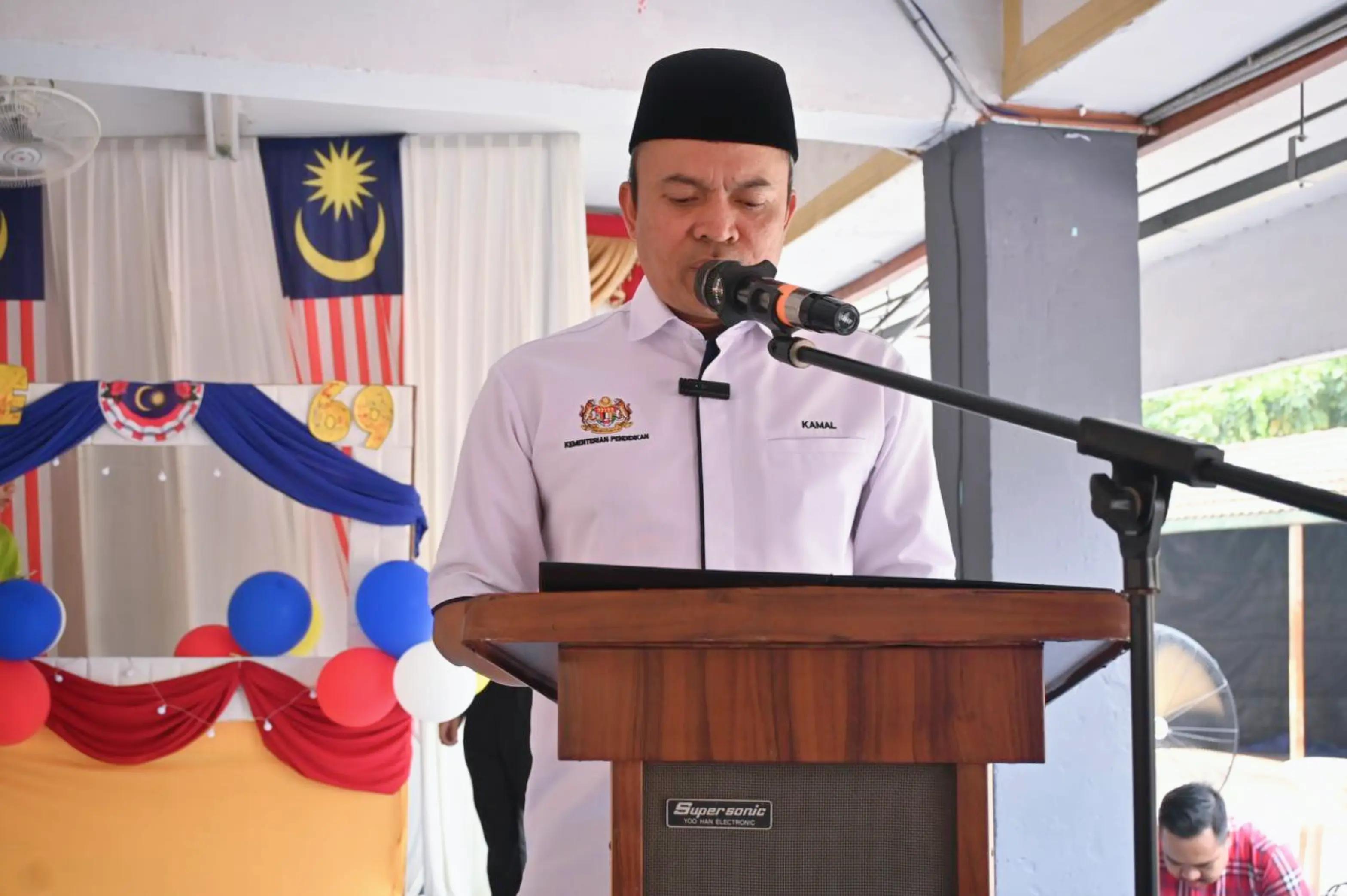 @Dr. Ahmad Kamal bin Ariffin