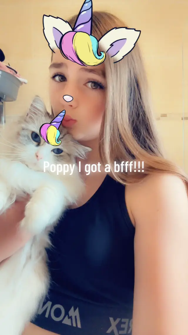 @ℳ𝒾𝒶🤍