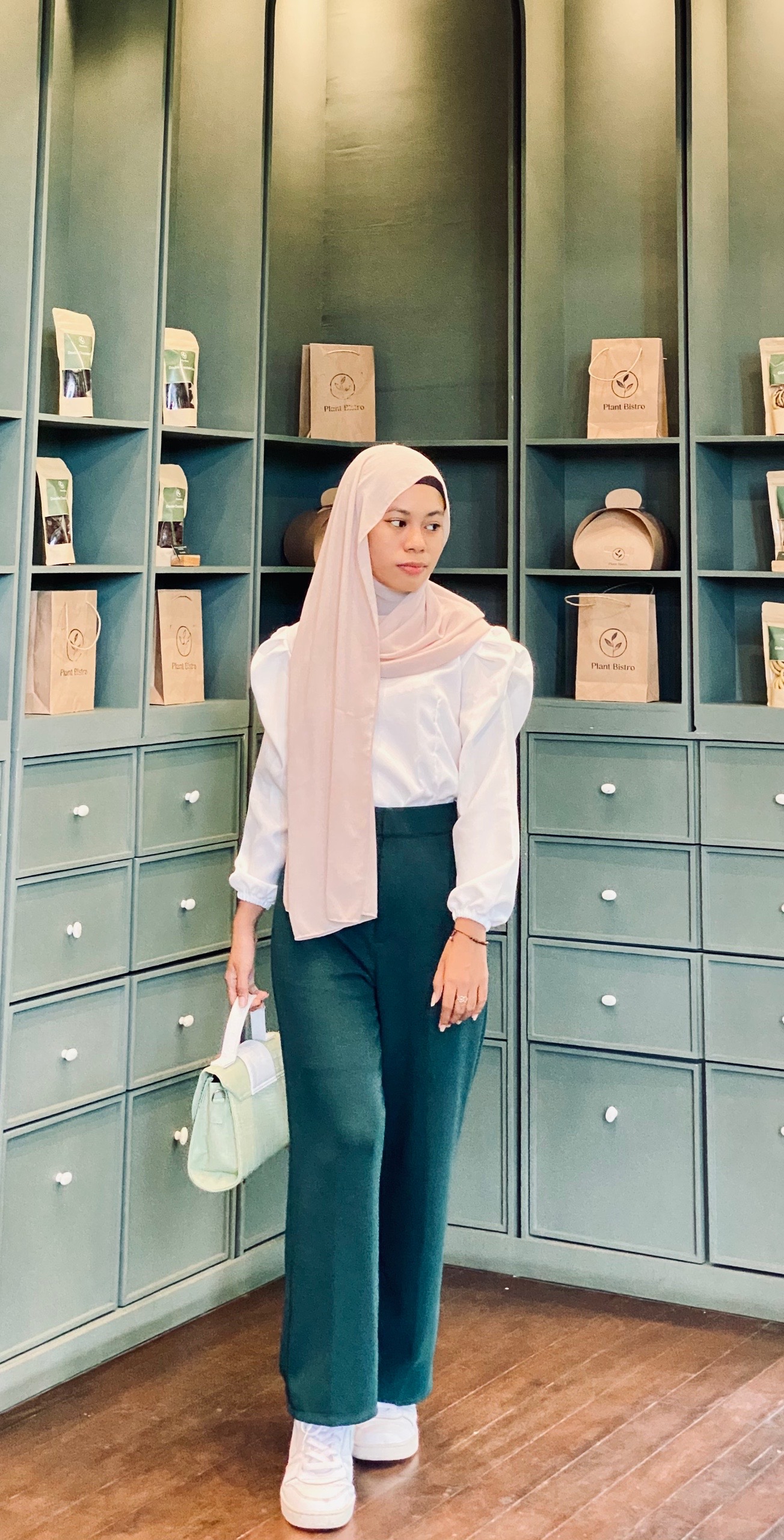 @Echa.
