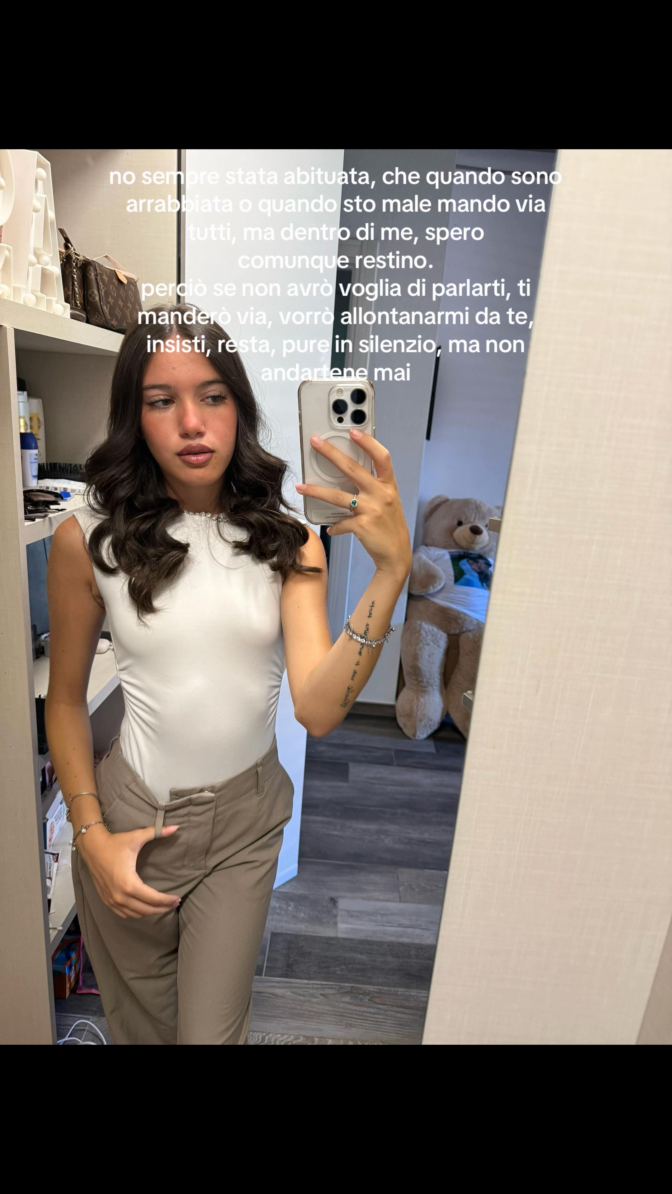 @𝟐𝟐