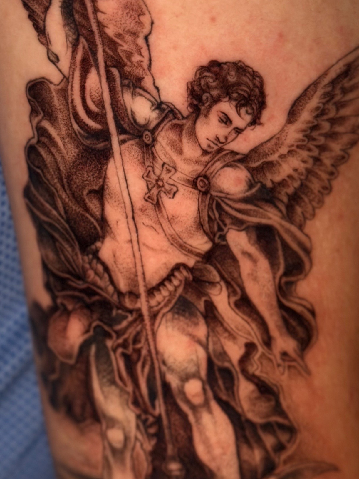 @danyale. tattoo artist