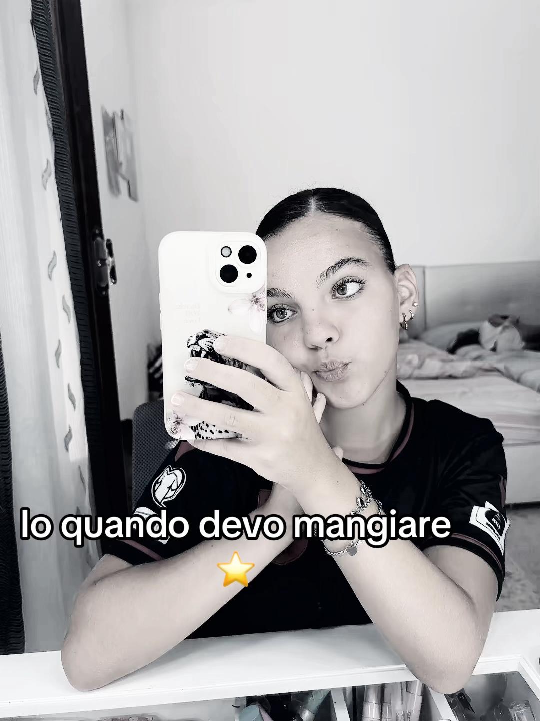 @🪩✨~𝐄𝐦𝐢𝐥𝐲~✨🪩