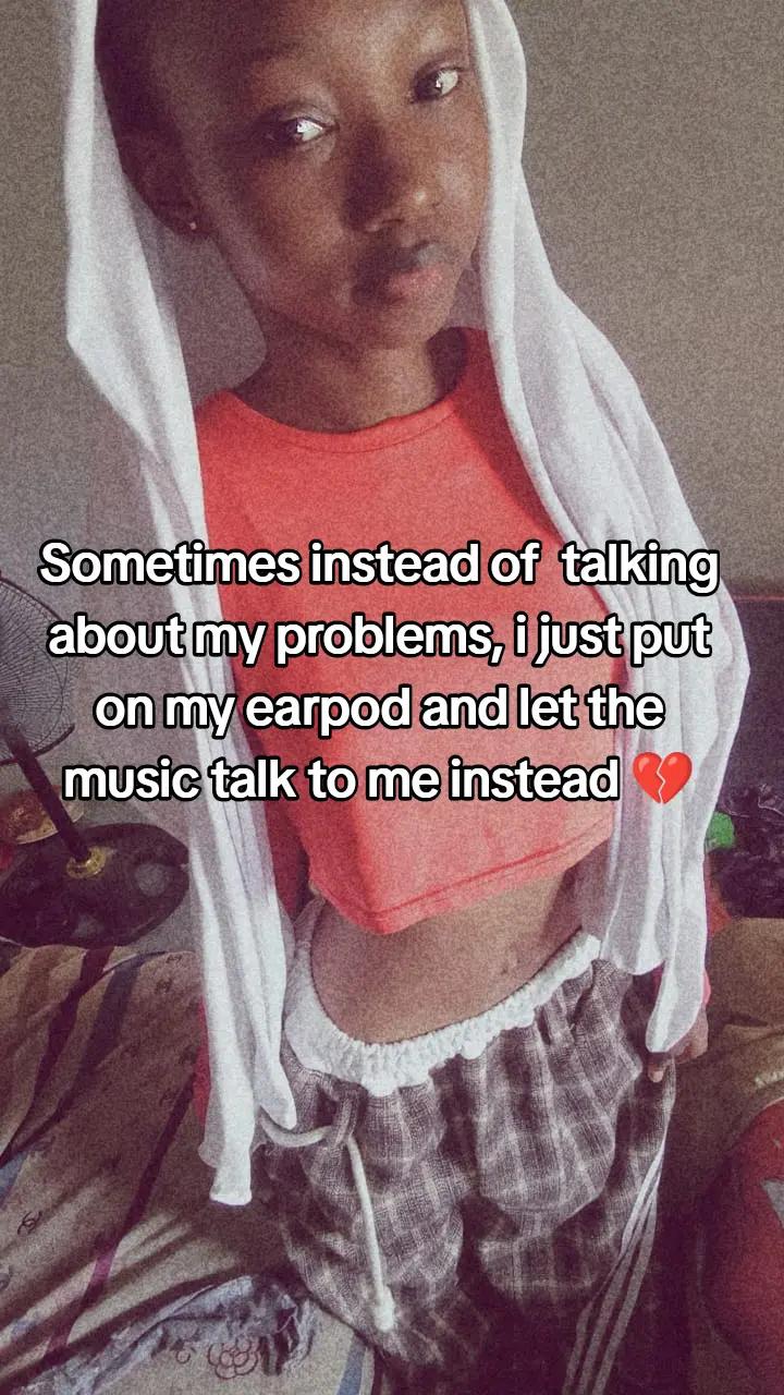 @Sԋαɳƚҽʅ🥹💕!!