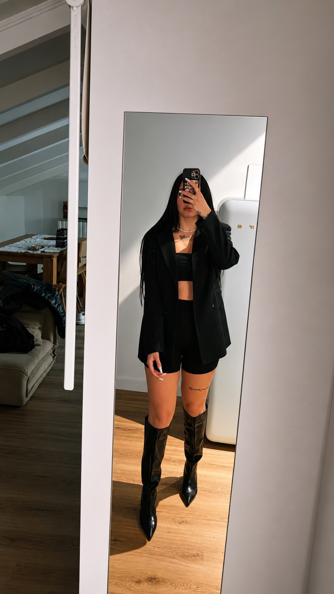 @🖤 𝓫𝓻𝓪𝓽𝔃