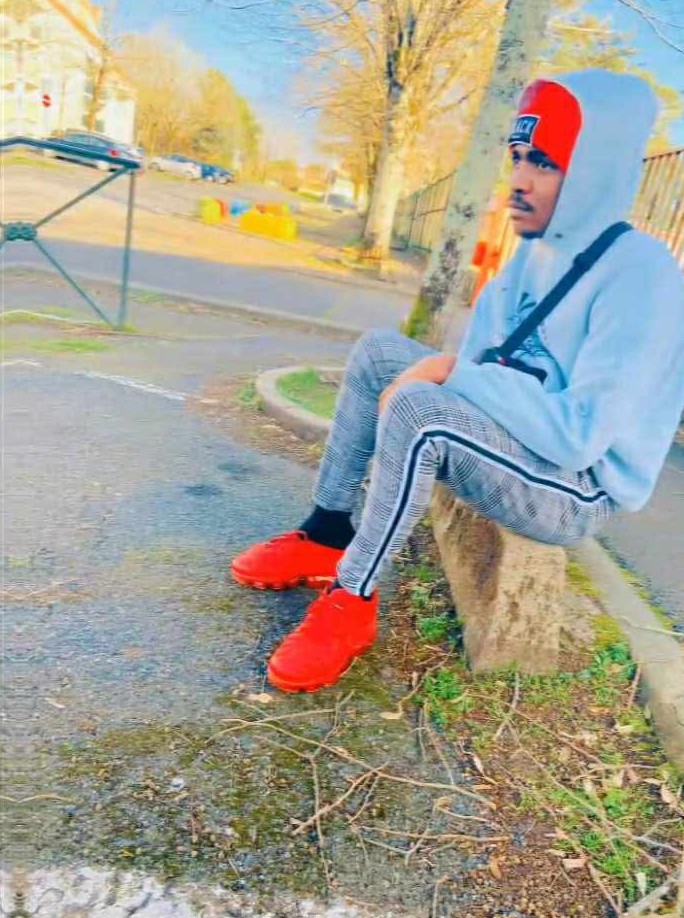 @Personne🥷🏽🫯