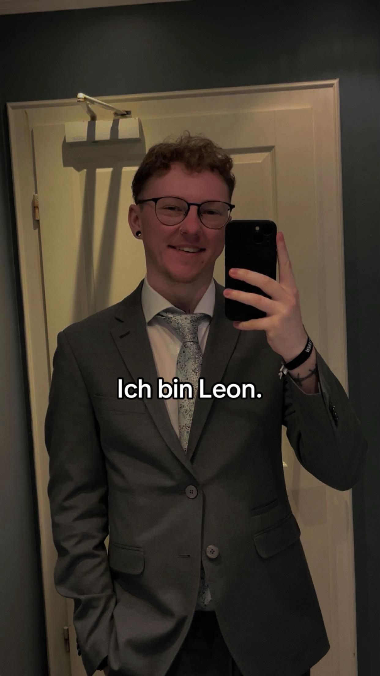 @Leon