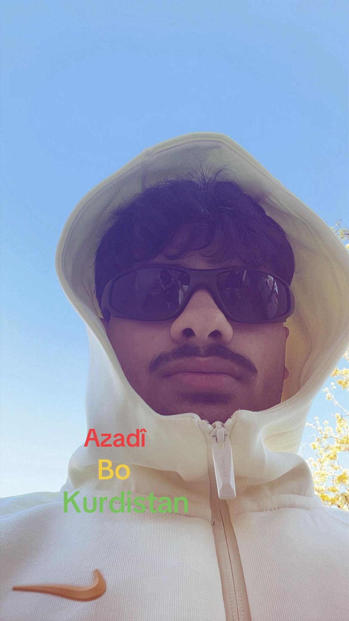 @✪