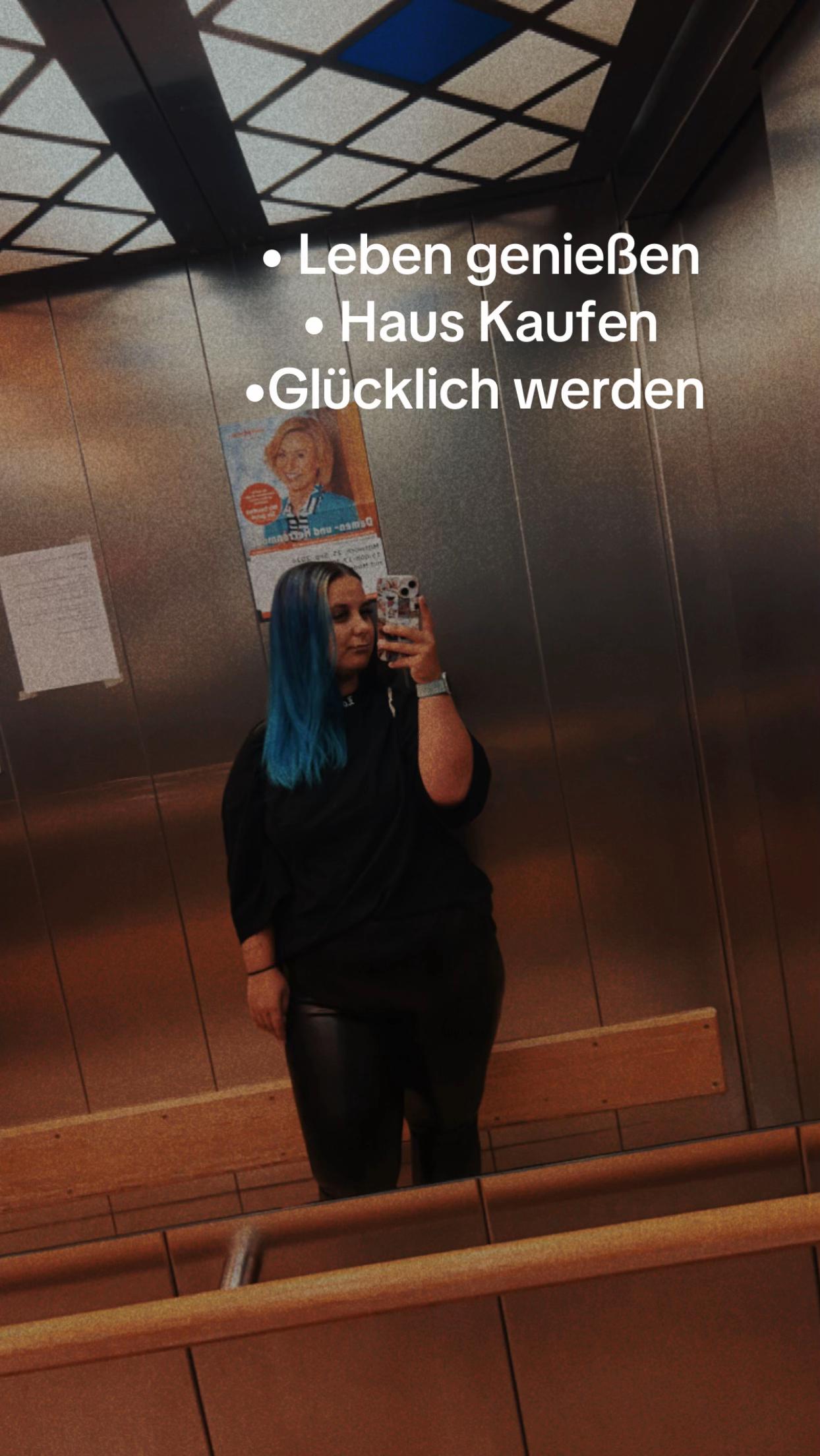 @Teddy / Verena