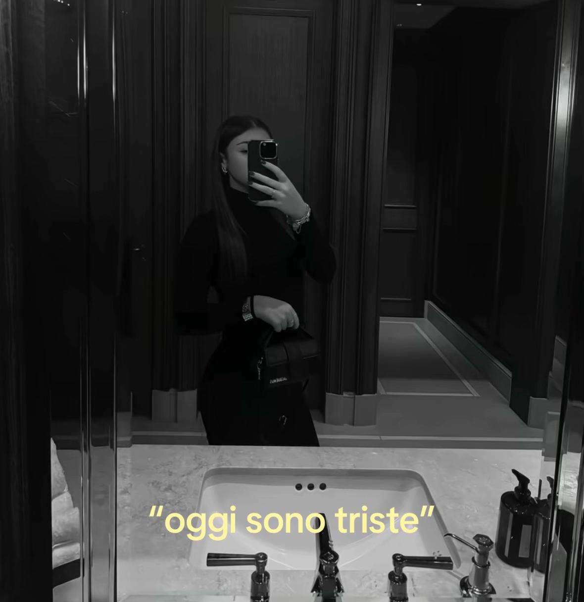@𐙚⋆&deg; 𝗠 𝚊 𝙧 𝓉 &iota; 𝑛 𝒶.🌺⋆ᥫ᭡
