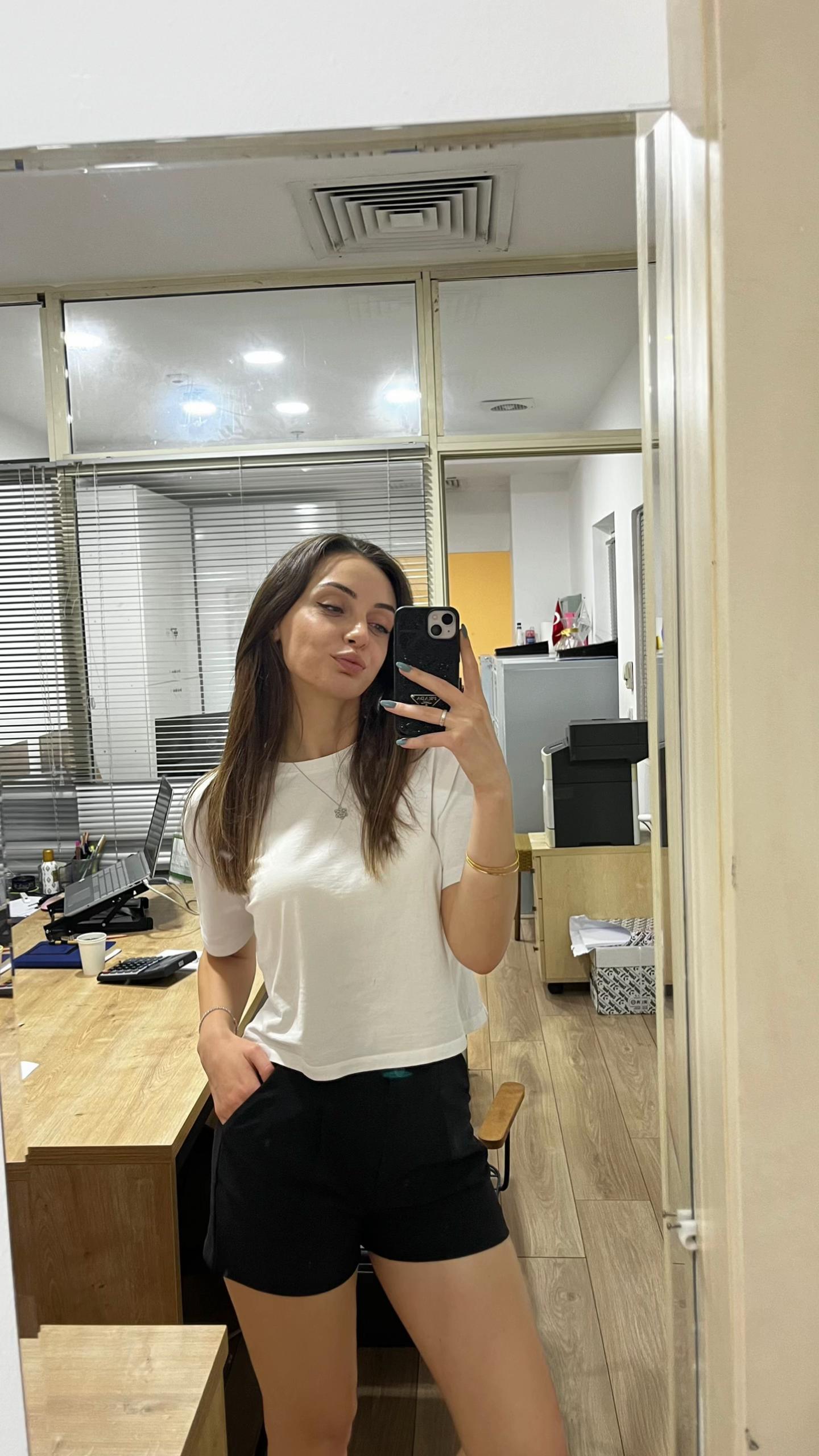 @👸