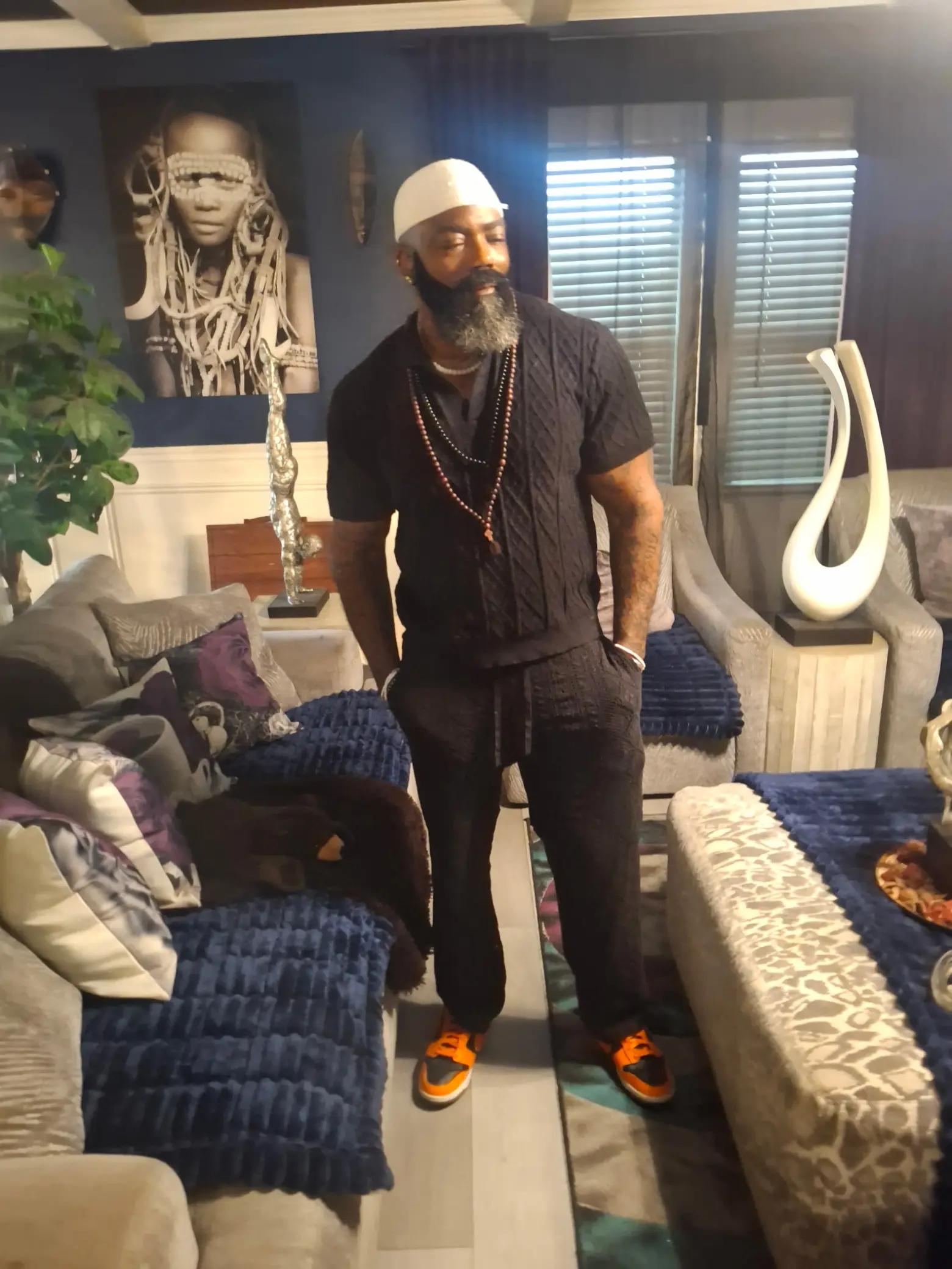 @WorthyOfLove👨🏾&zwj;🤝&zwj;👨🏿🌈