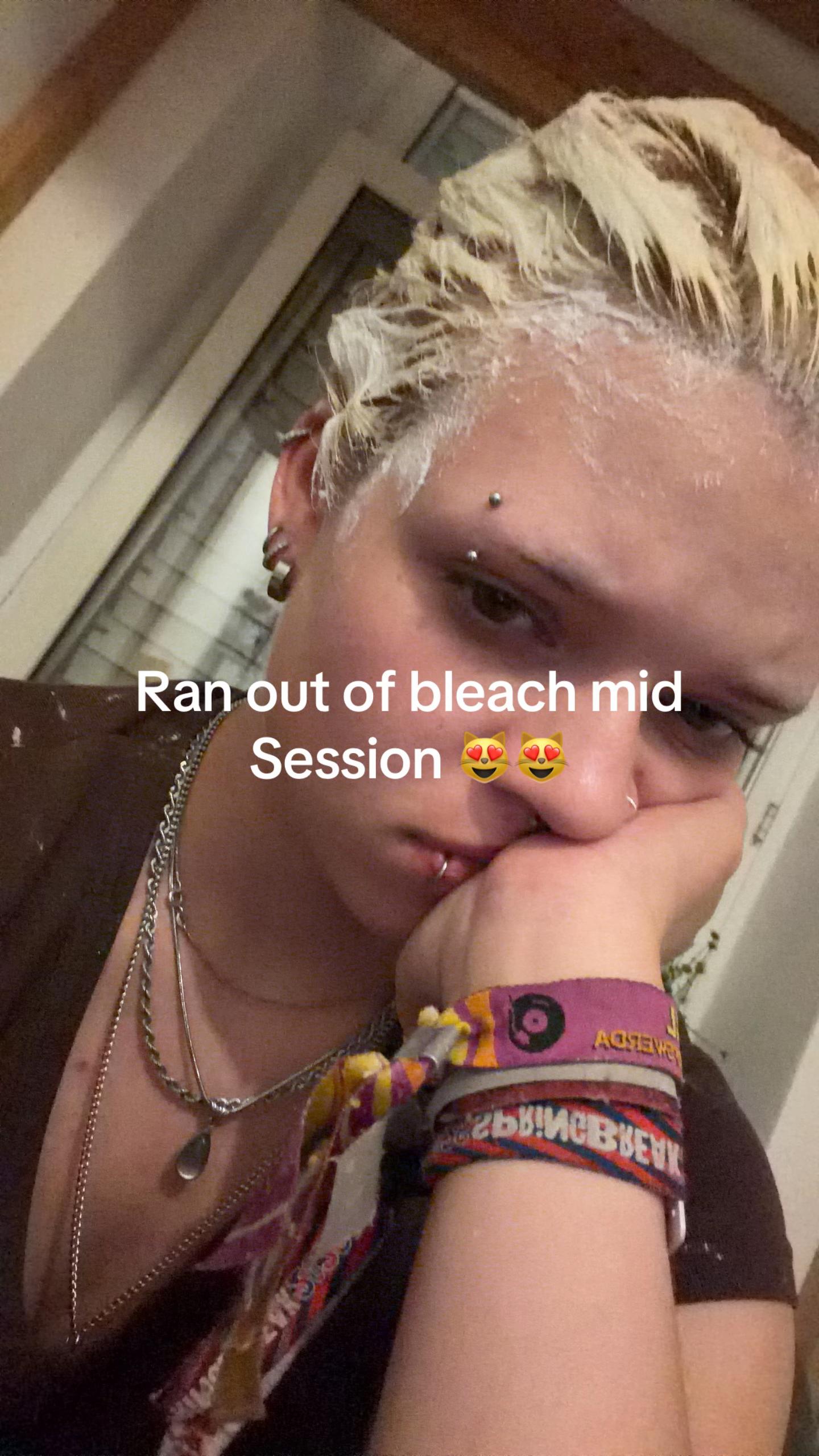 @•.•£€€•.•
