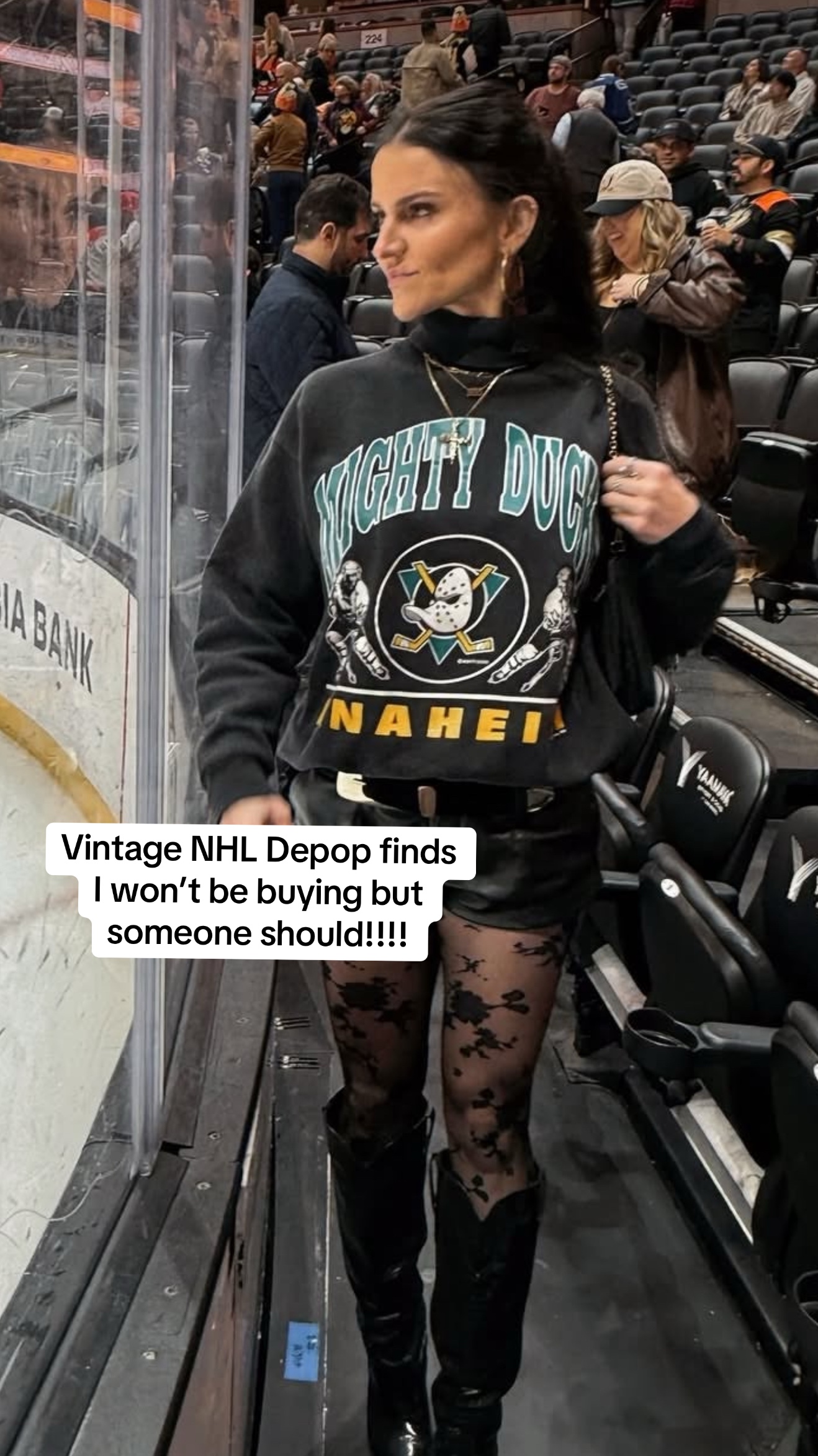 @Annie O&rsquo;D❤️&zwj;🔥Hockey & Fashion