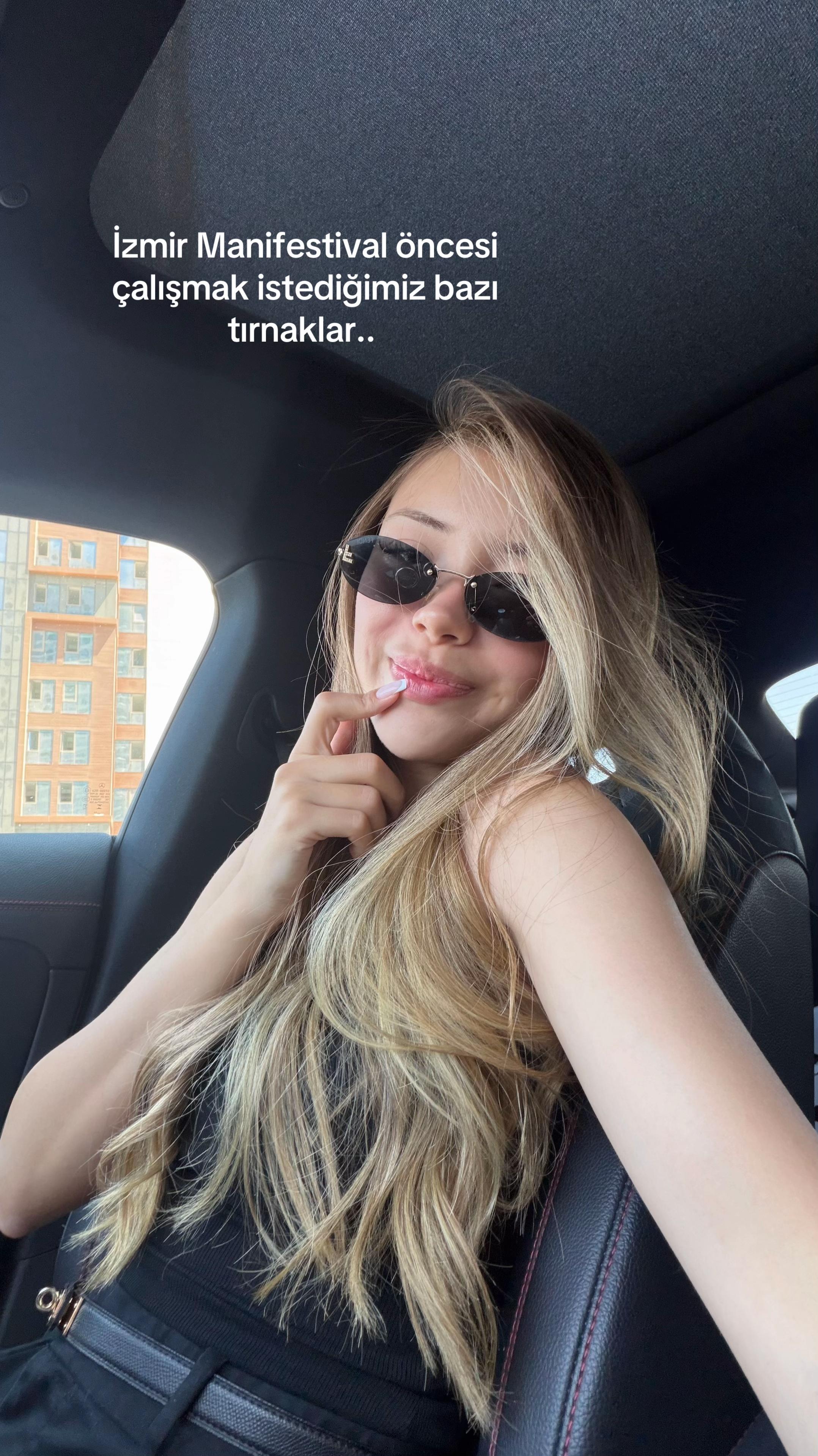 @Azra Şimal