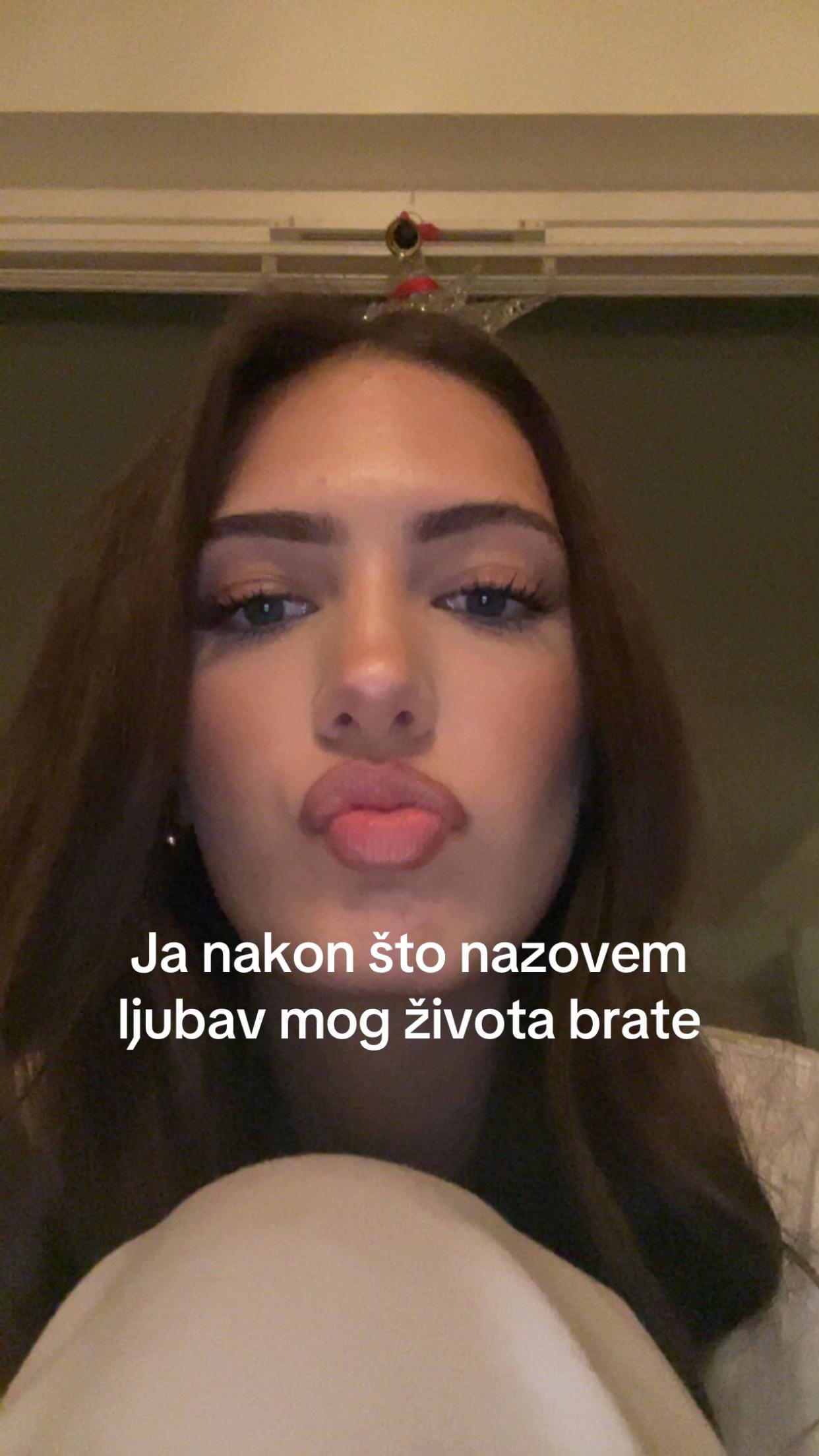 @𖤓
