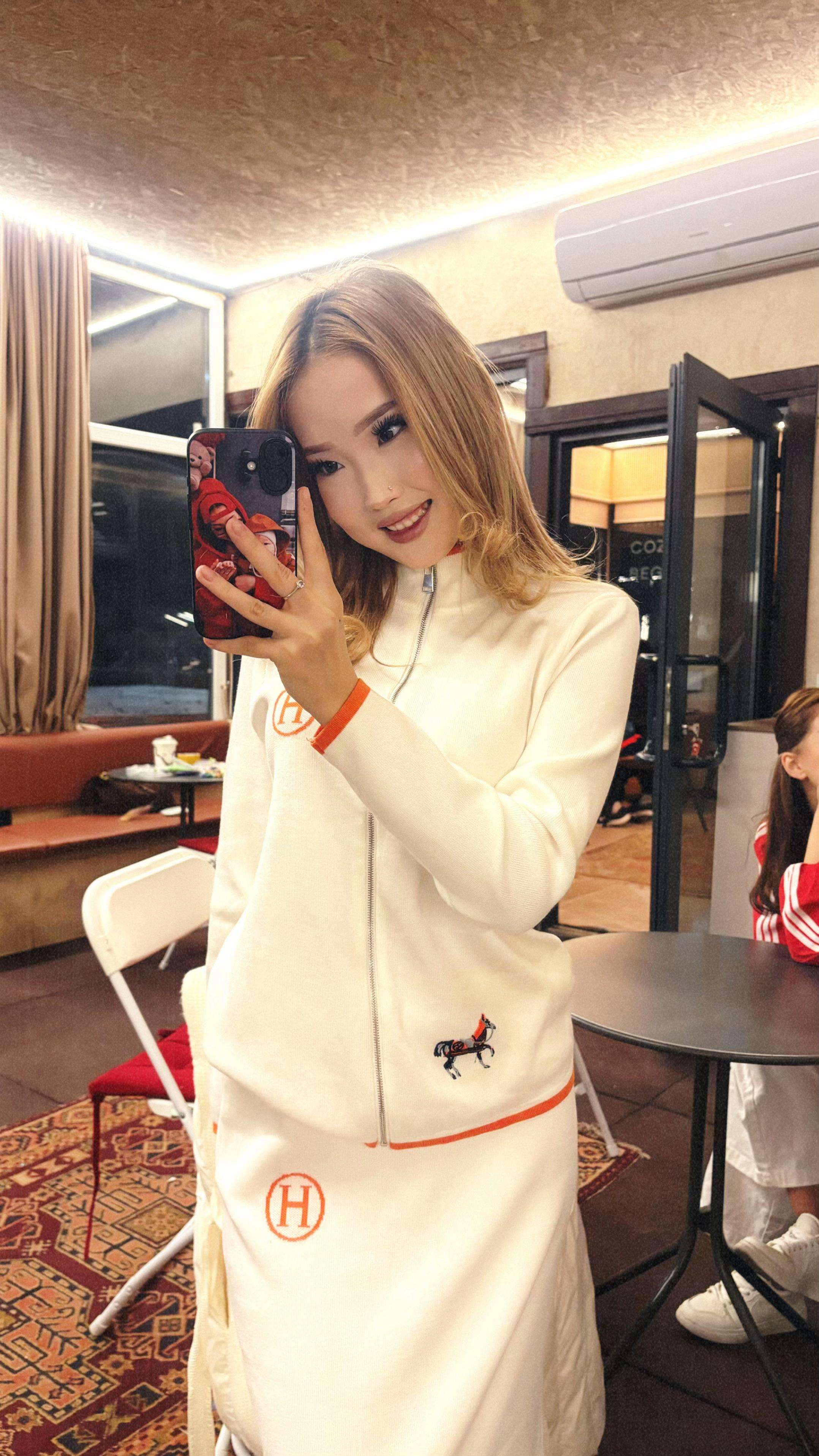 @С любовью,твоя айданочка