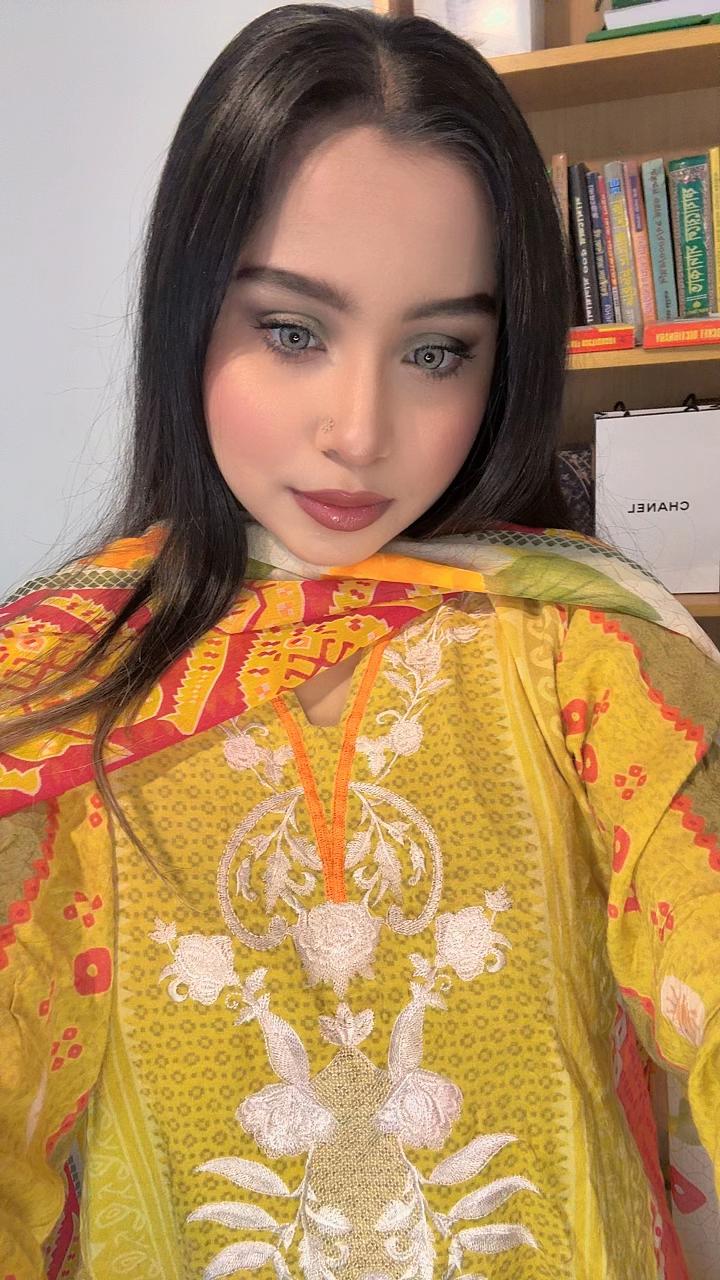 @Eyana Khan