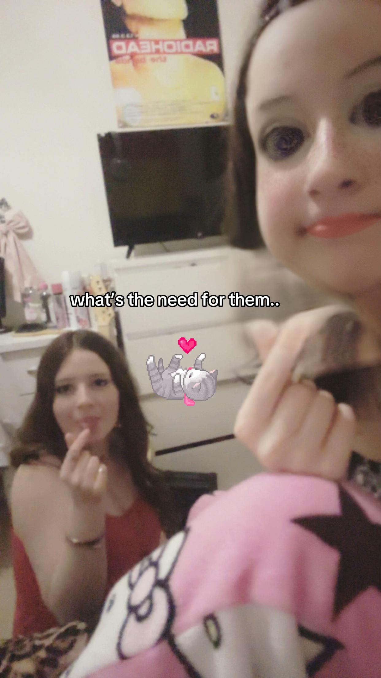@𝔄𝔰𝔥𝔞🦇