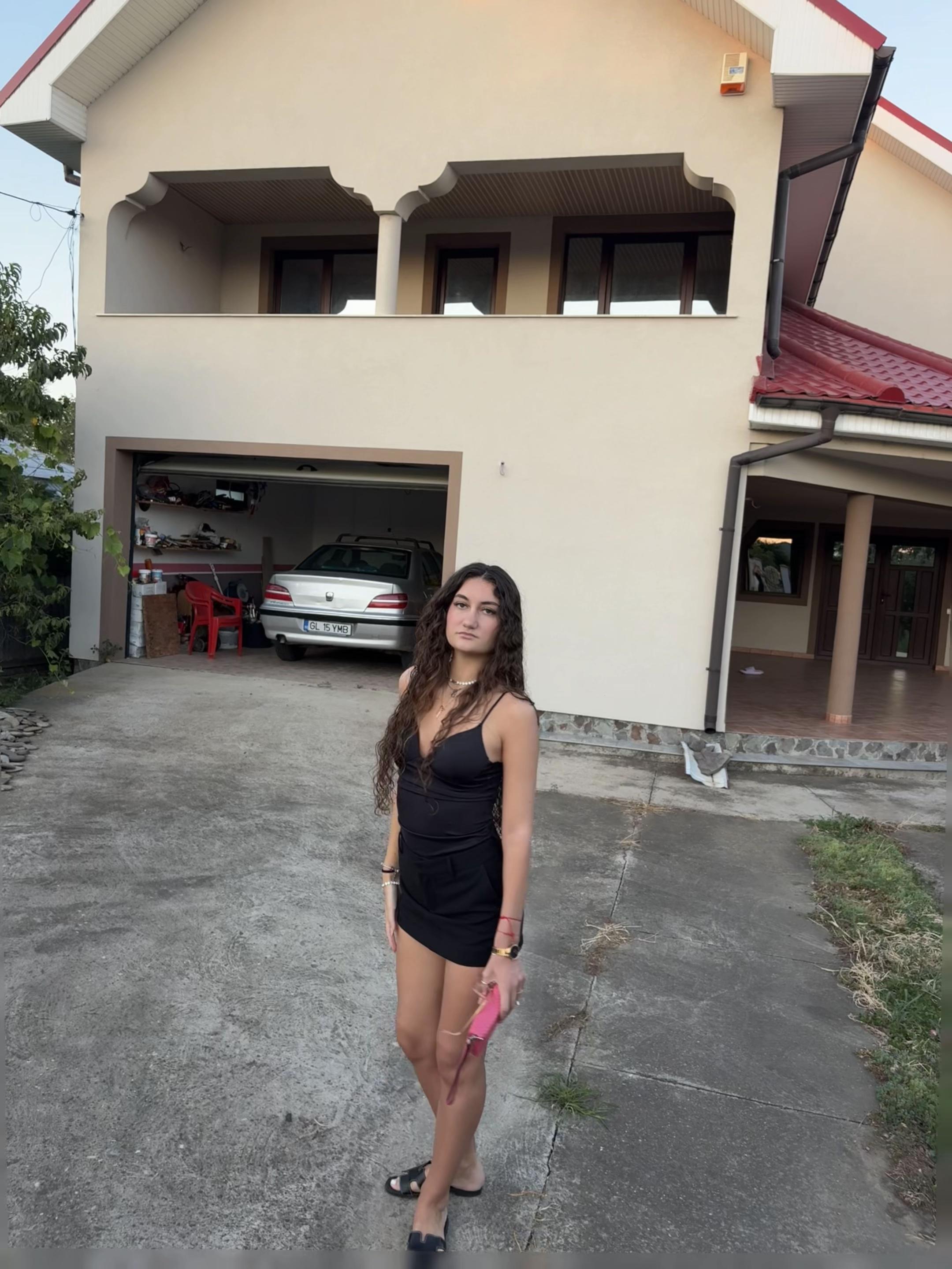 @laura beleaua