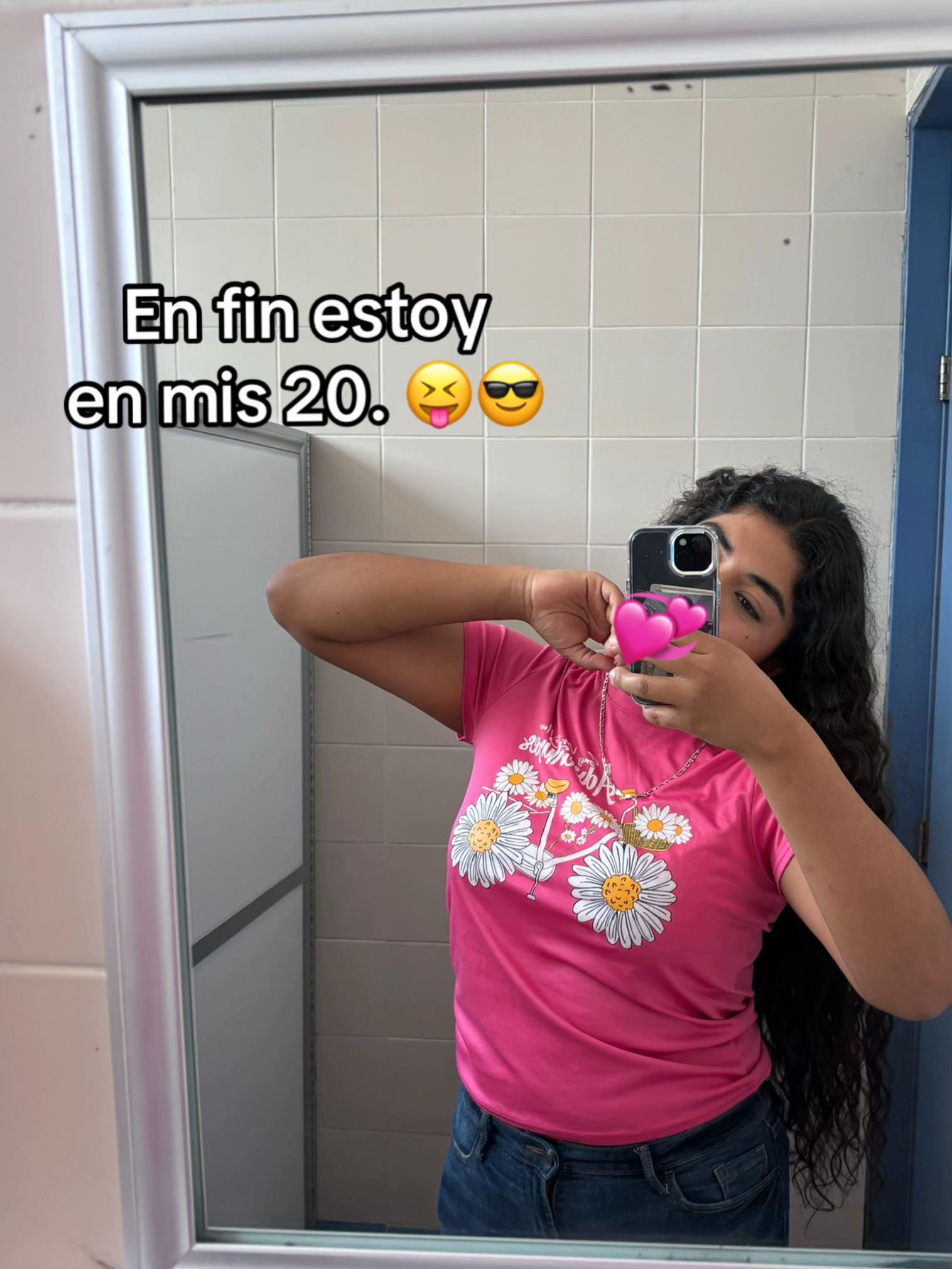 @ツ