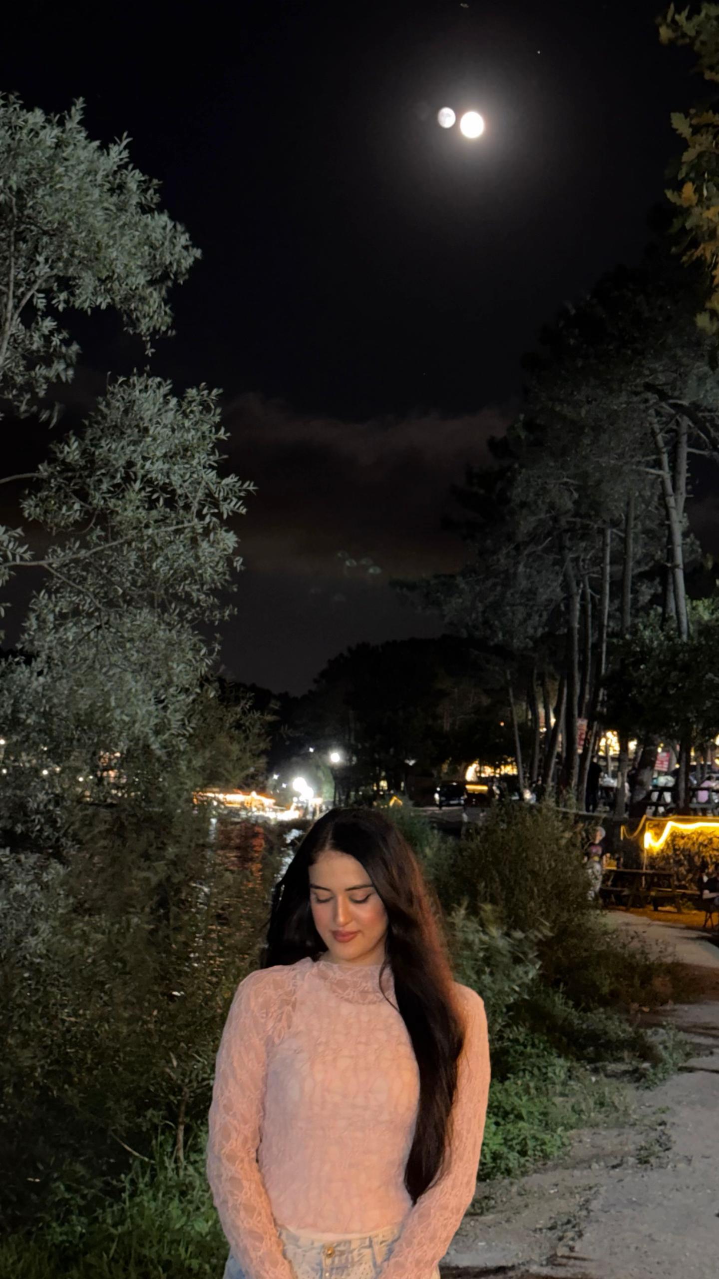 @Ayşenur Parlak