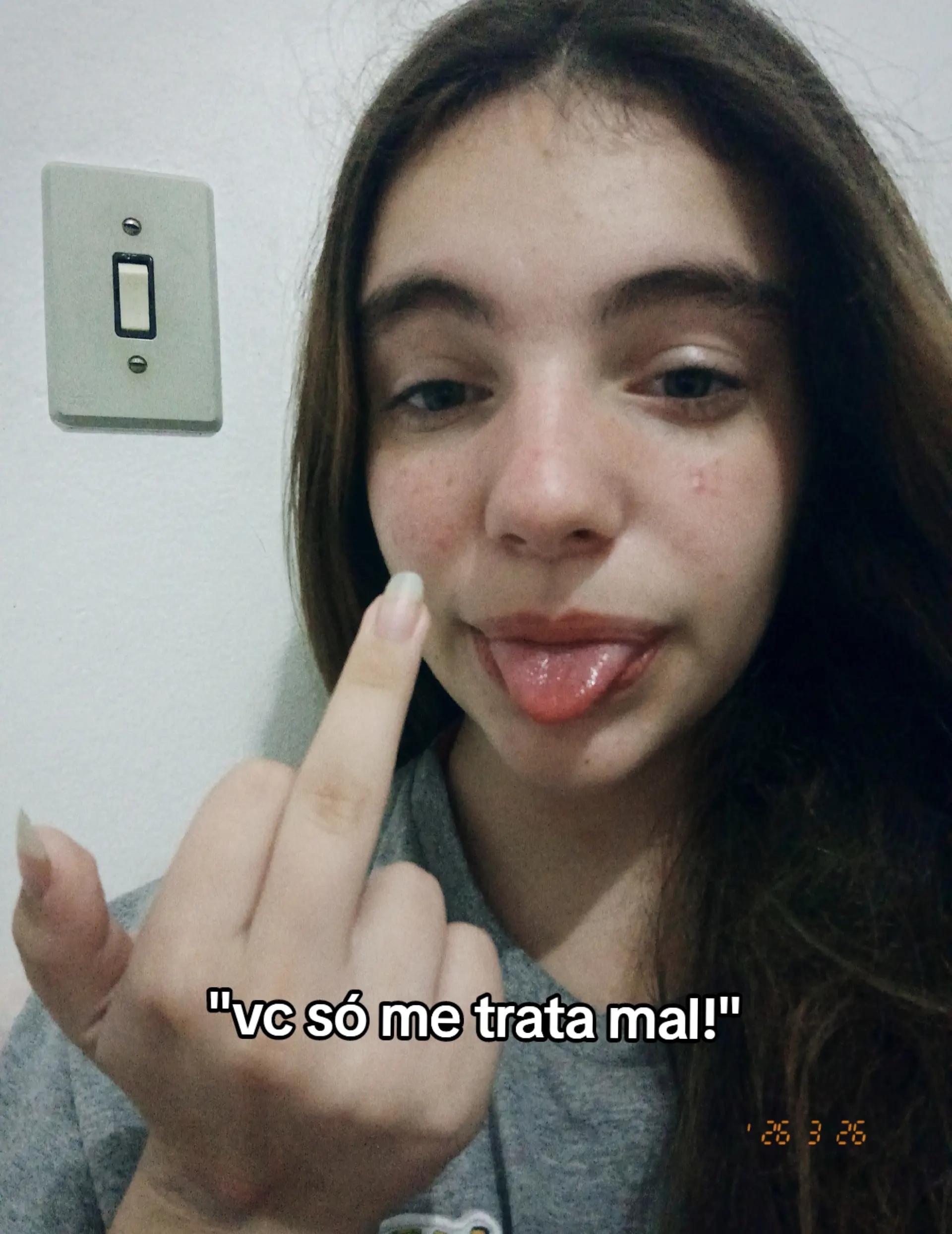 @Laís