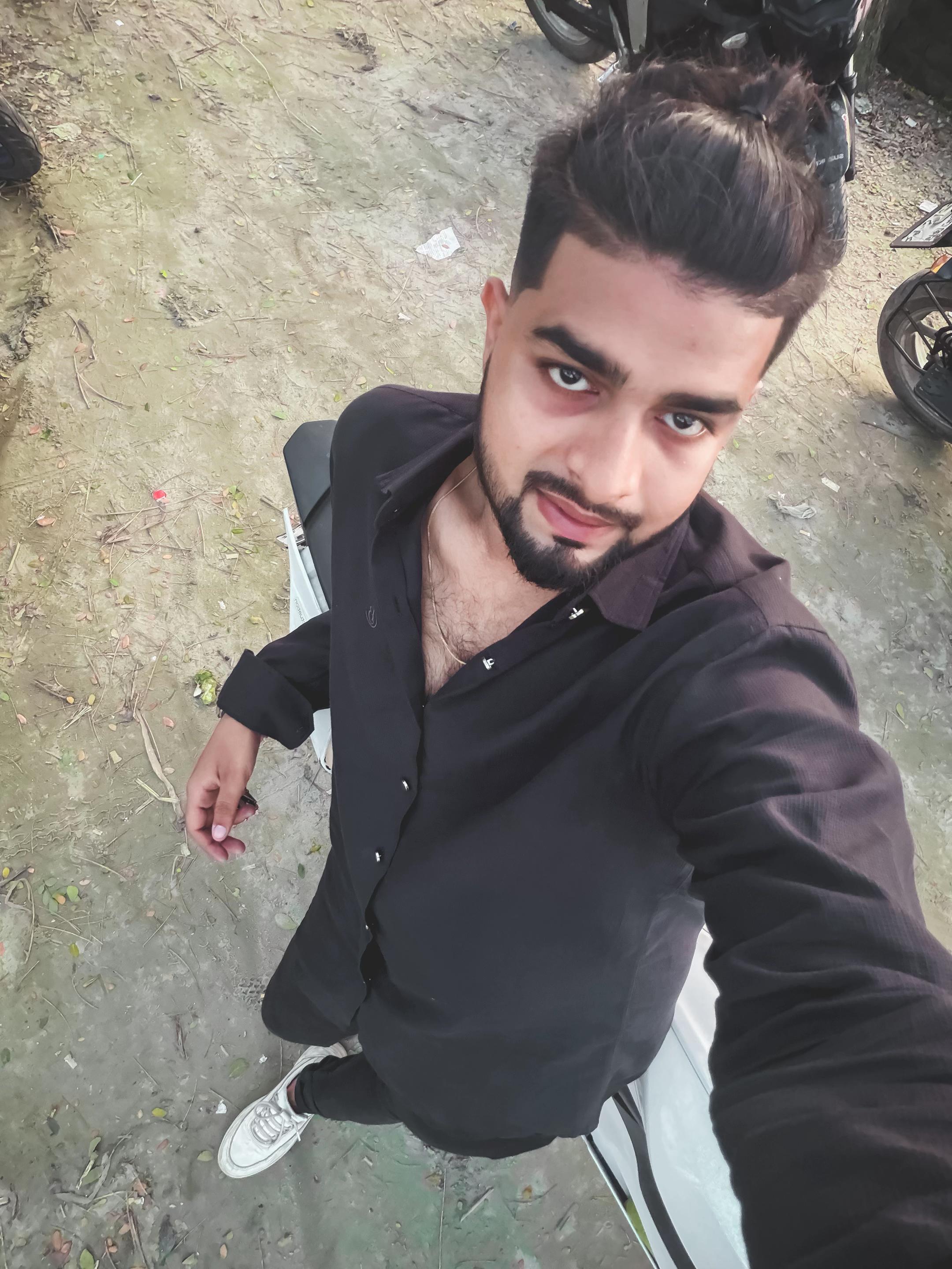 @✨Rayhan🥀