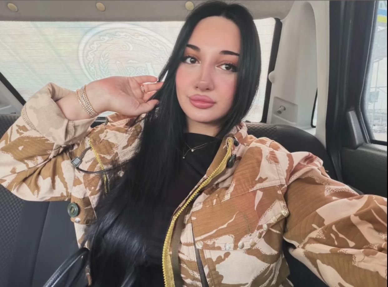 @Amina_chech_02