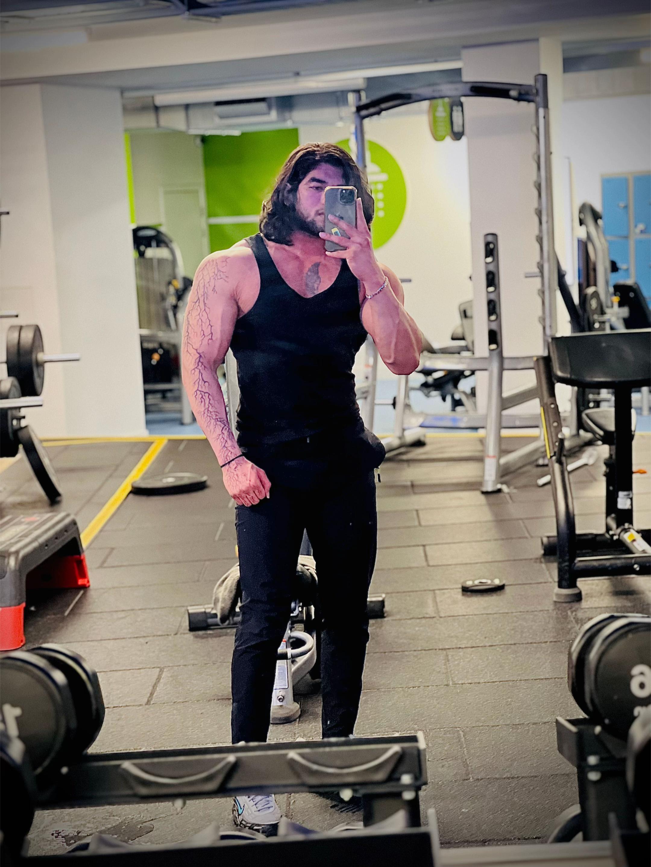 @HASSAN&ensp;RAJA 🇬🇧🦅