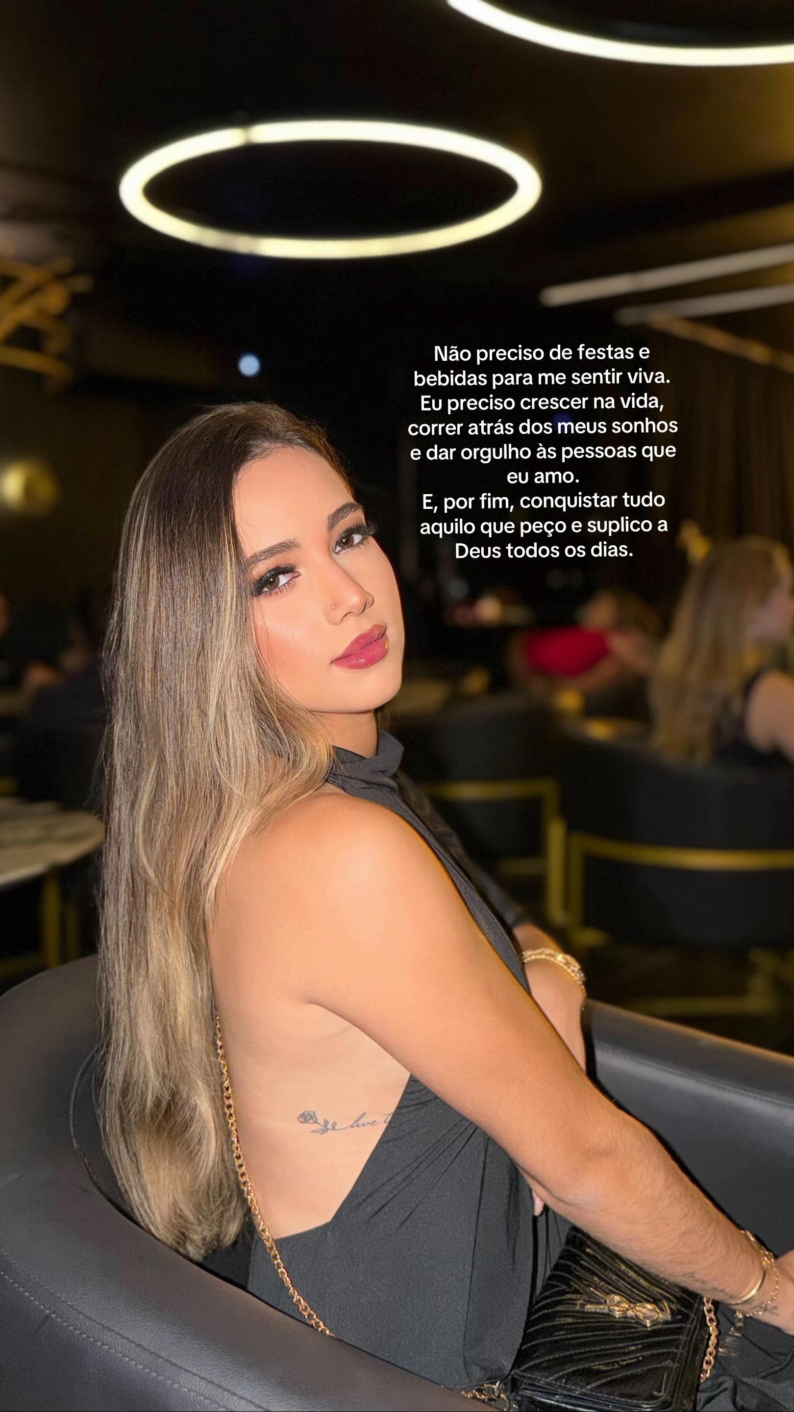 @Lunna Tauany