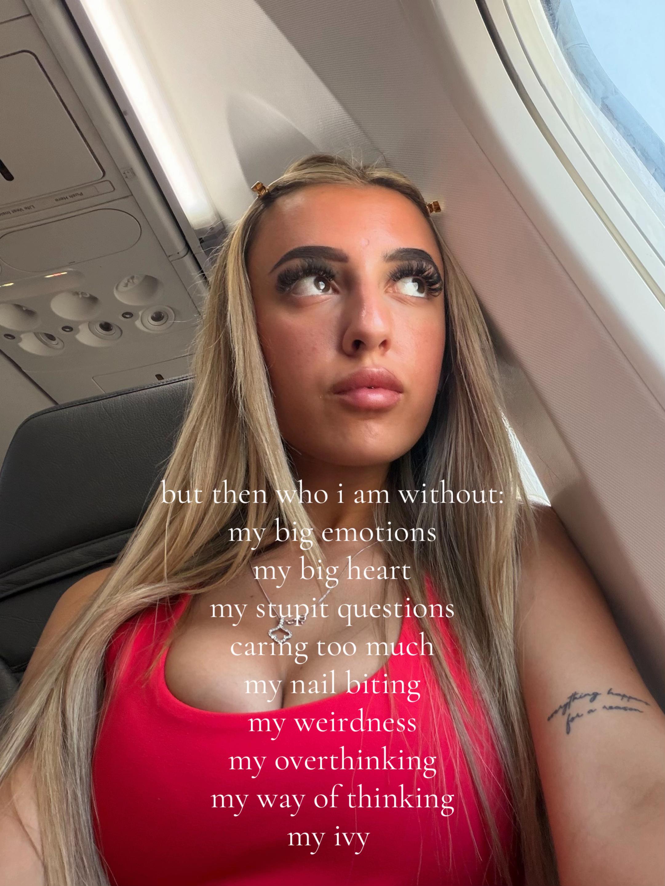 @leiamoorex