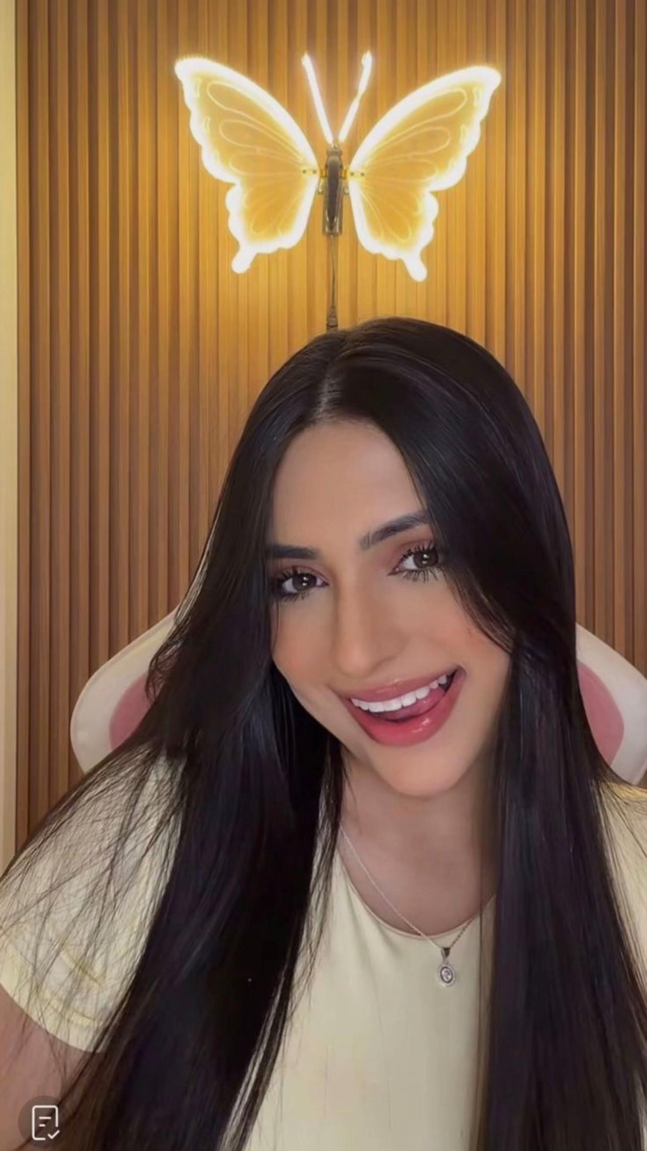 @Ana🦋