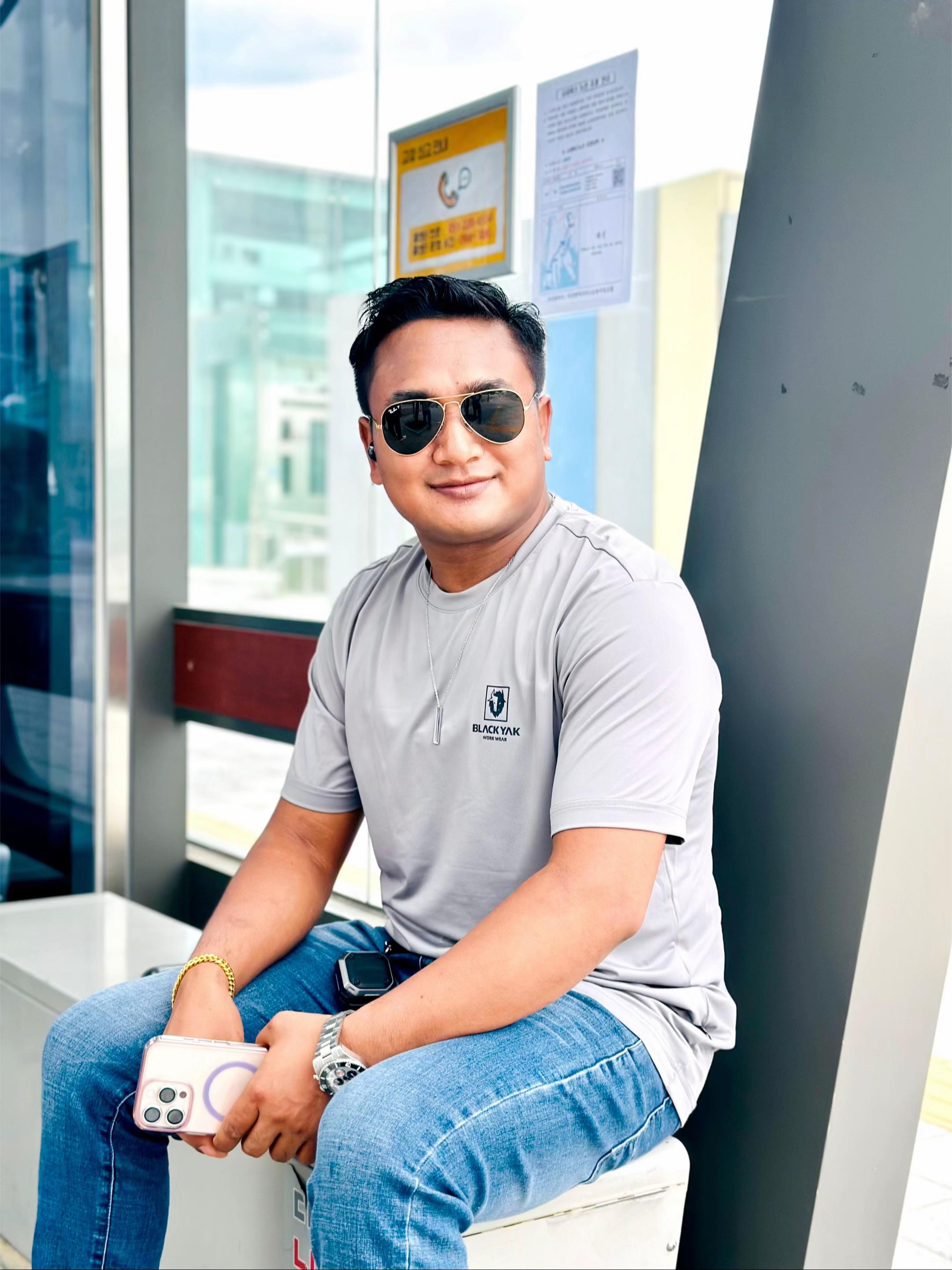 @Hari ShresthaOfficial🇰🇷🇳🇵