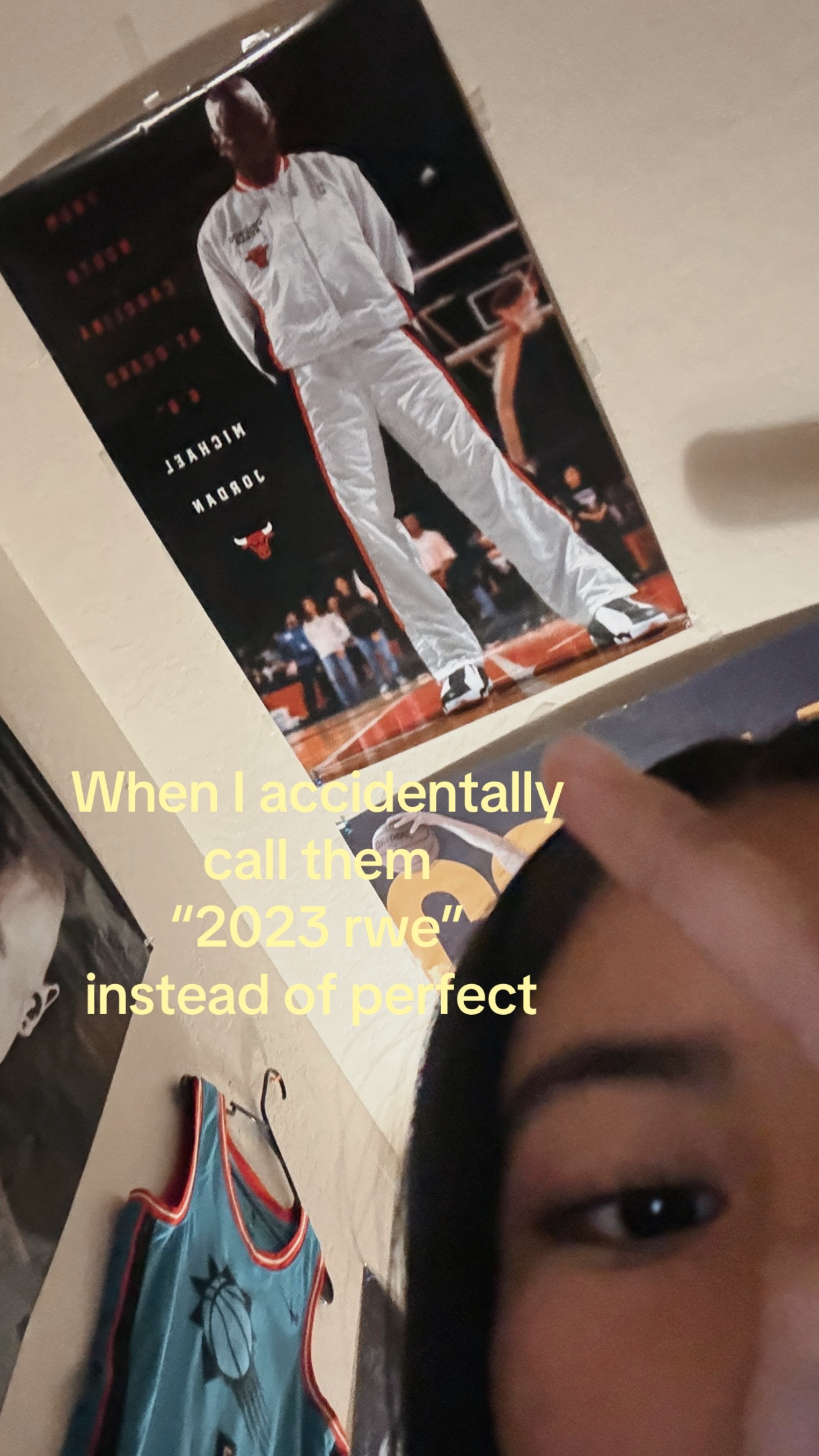 @⃟
