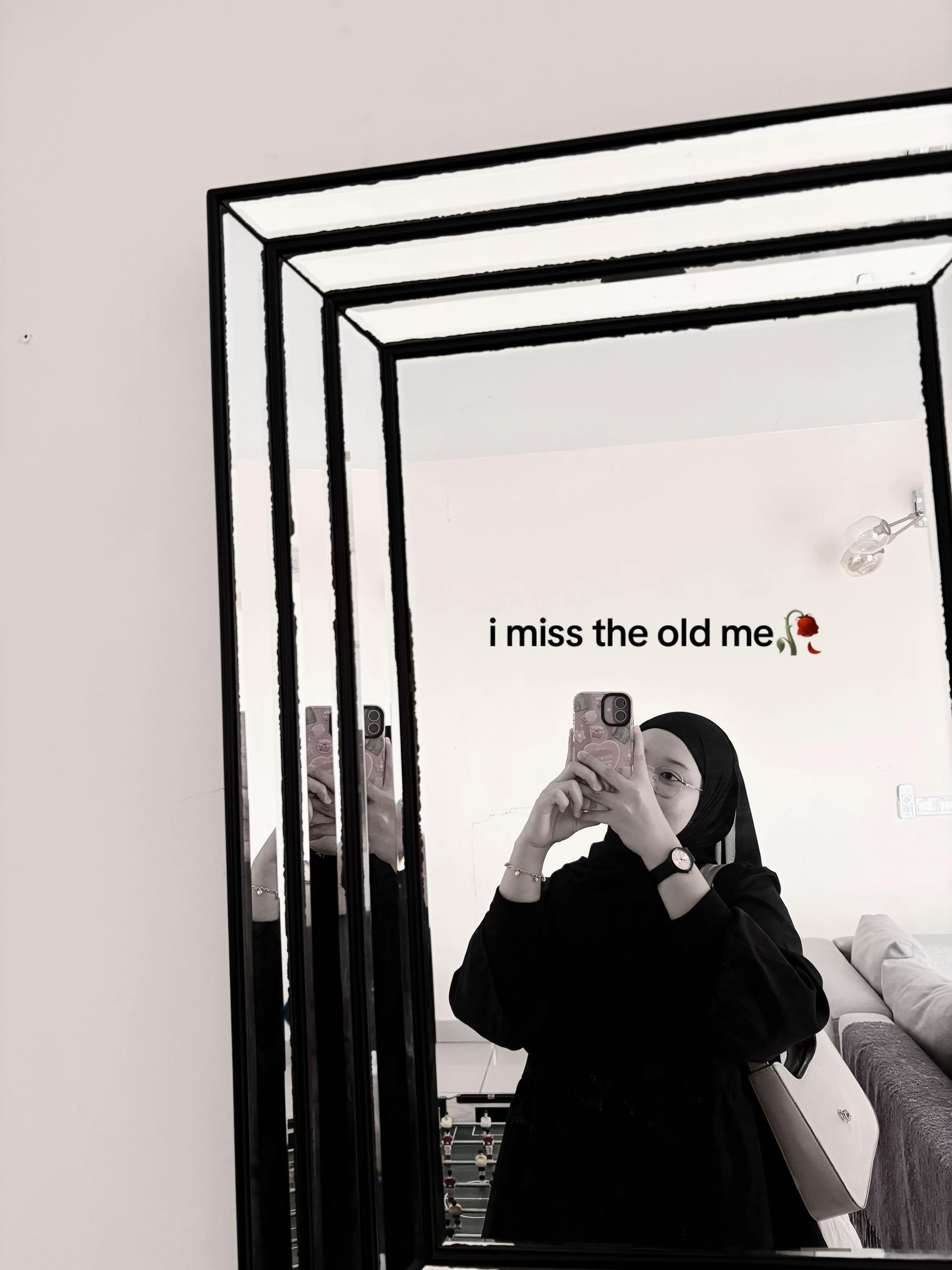 @𝒩𝓊𝓇𝒾𝓃 𝒩𝒶𝒹𝒽𝒾𝓇𝒶𝒽 ✿