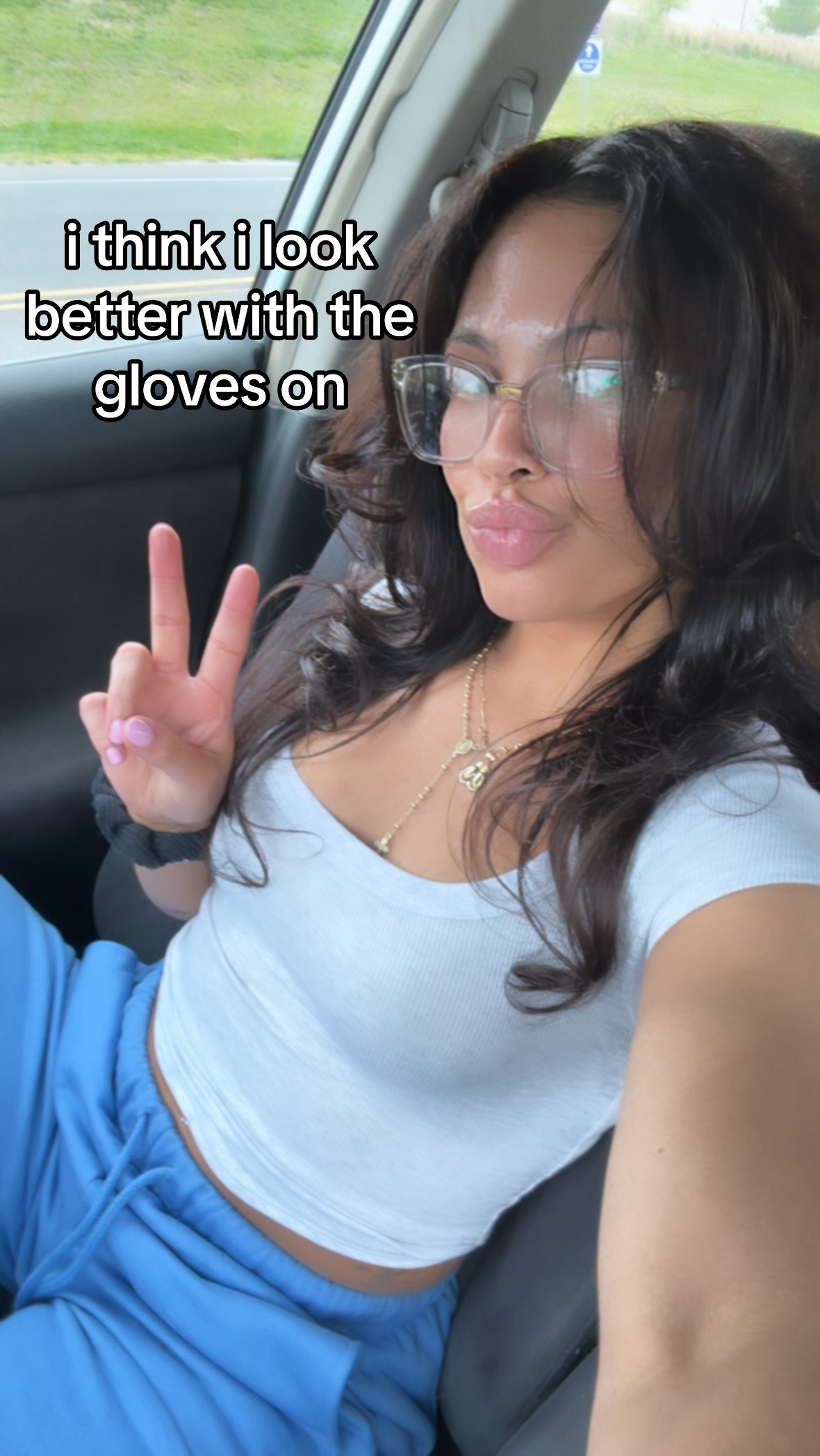 @LEANNA CRUZ