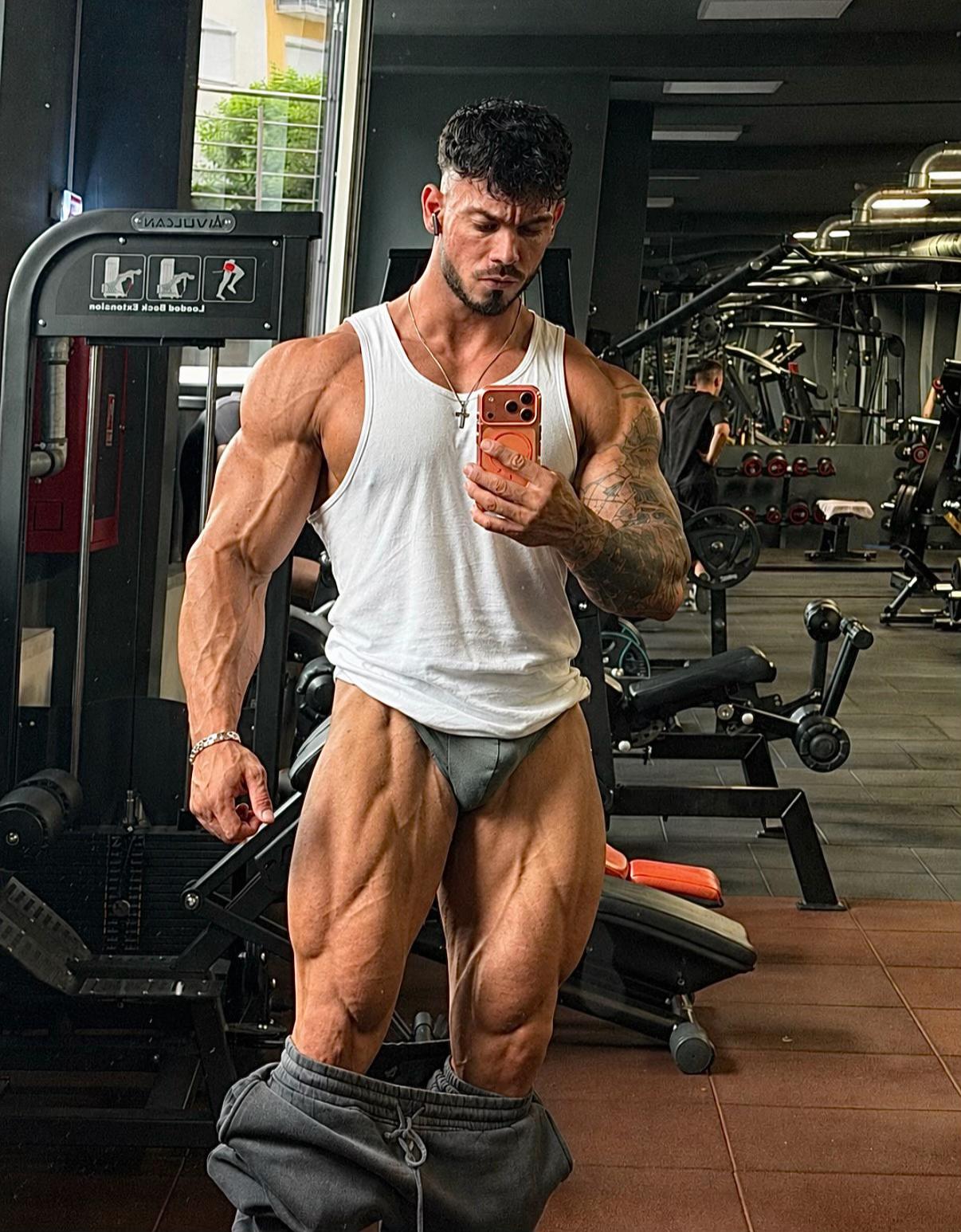 @Georgearvat_