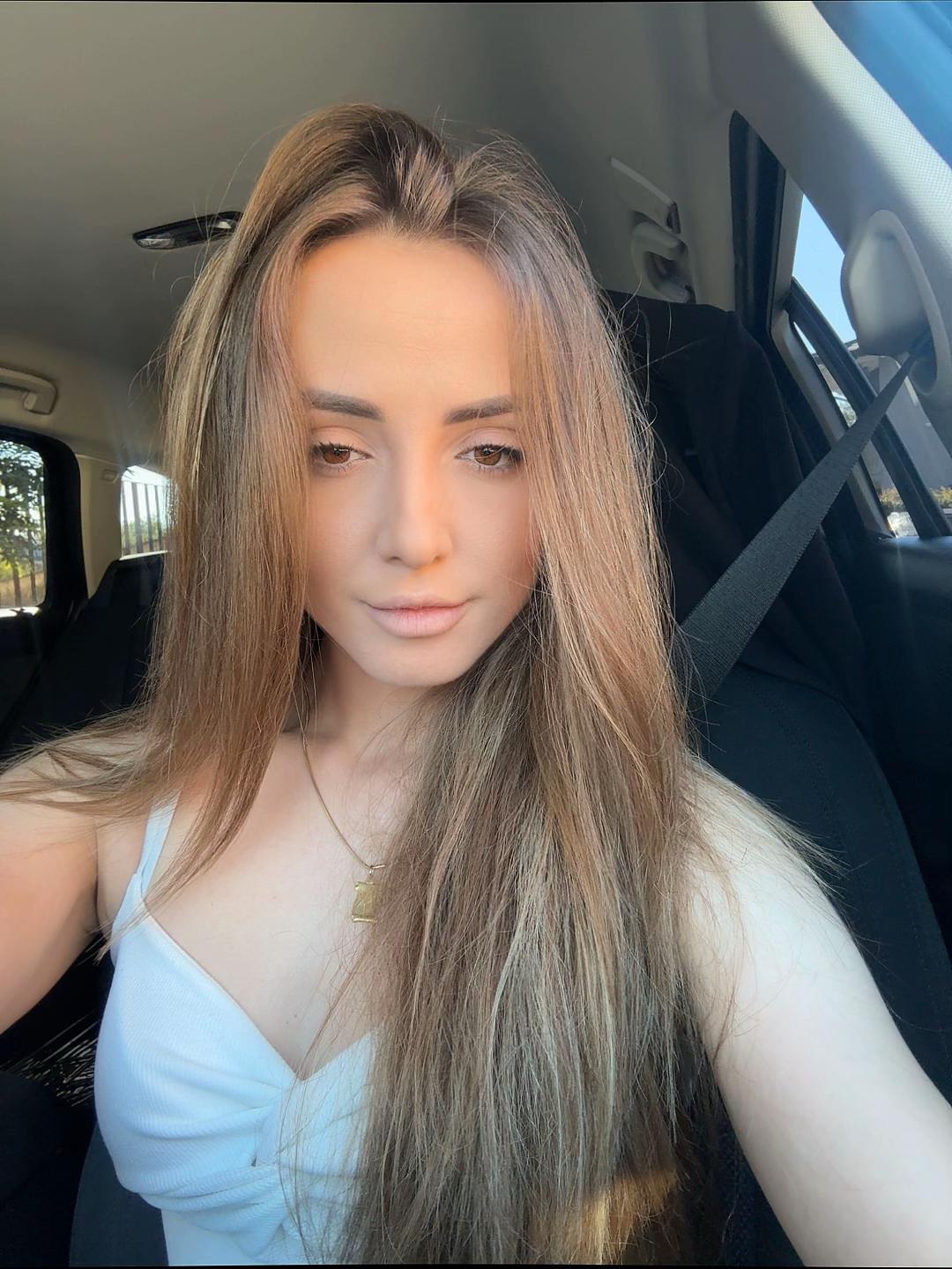 @C R I S T I N A 🦋