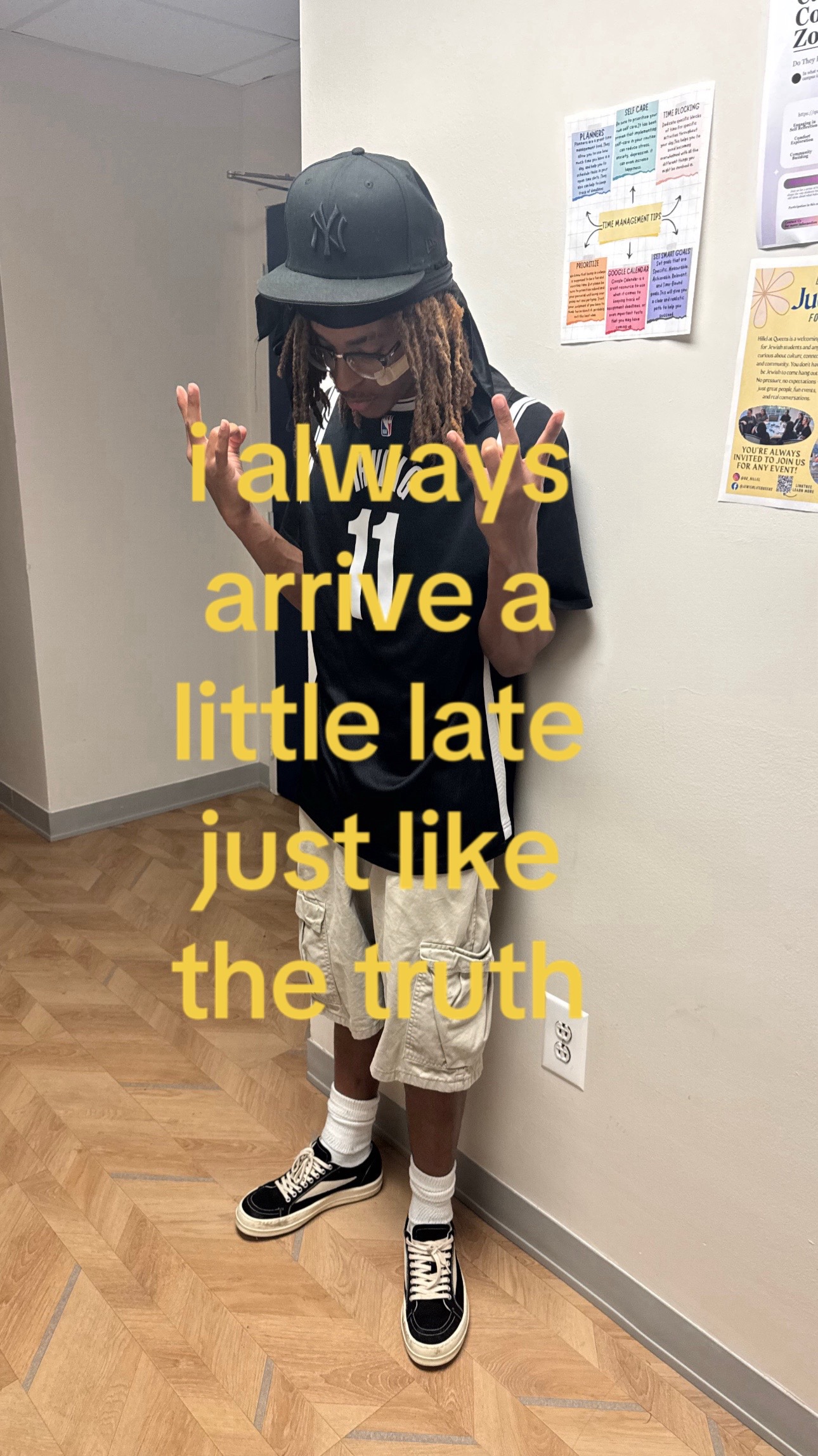 @⃟