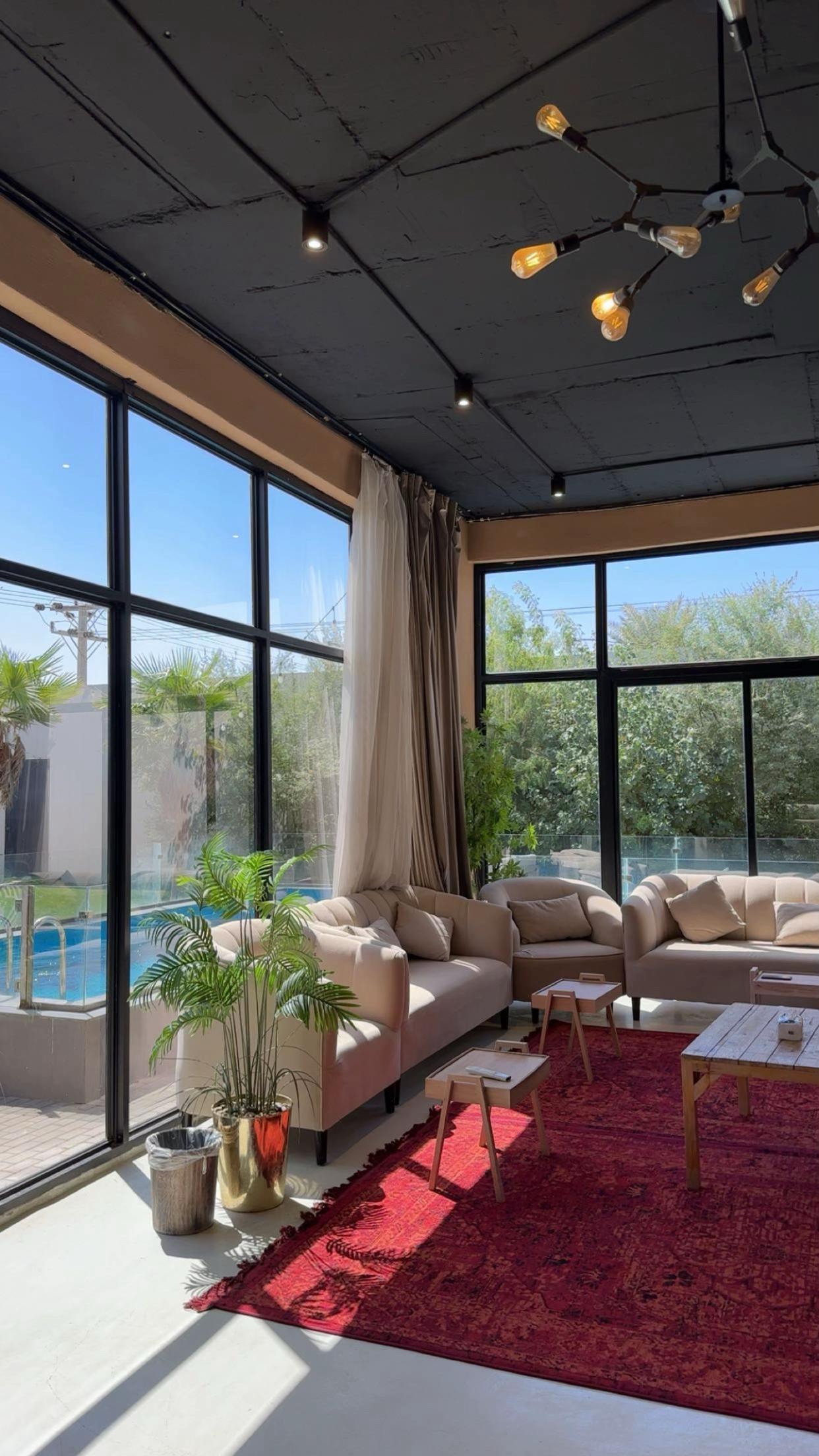 @MOE